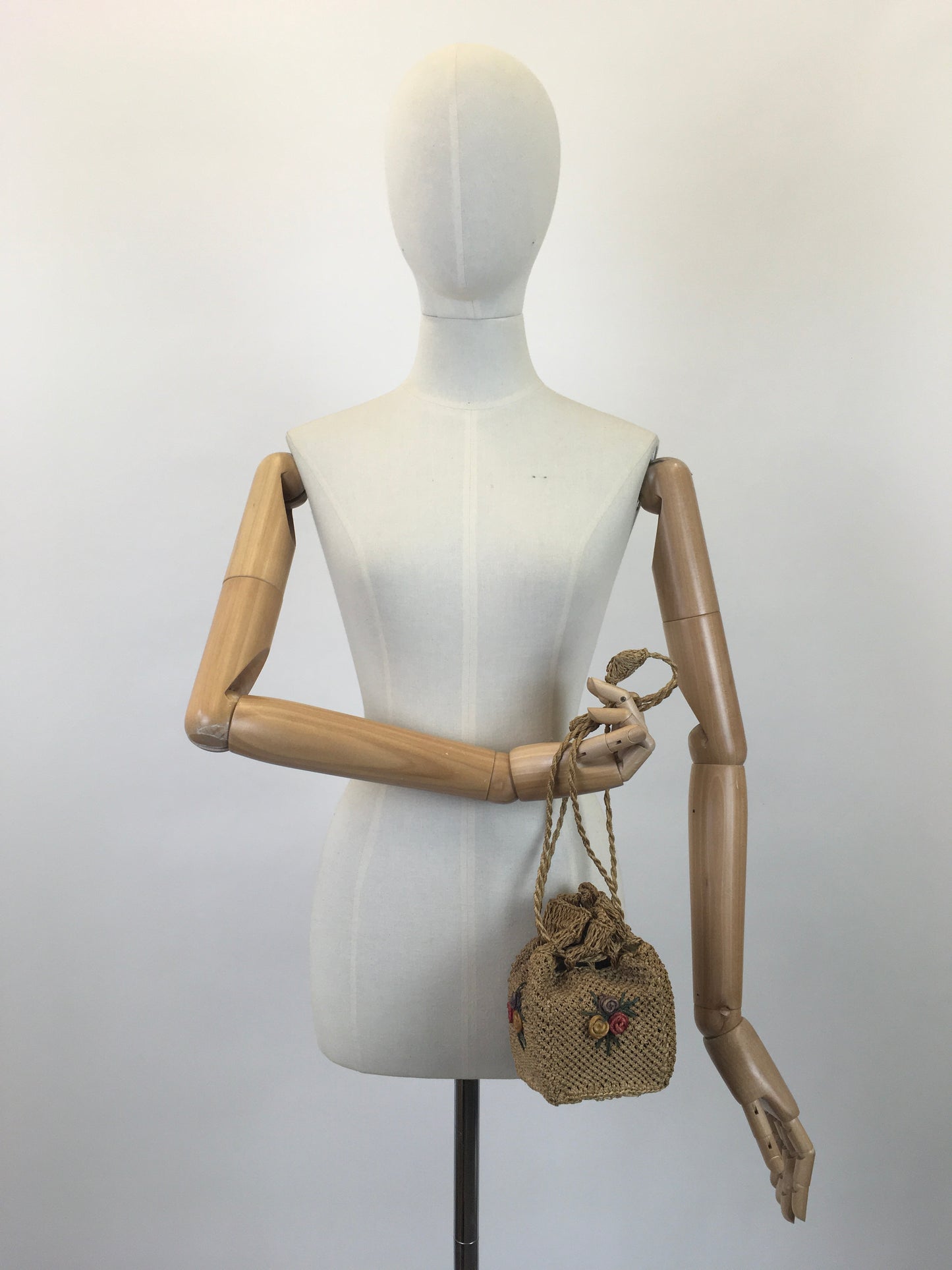 Original 1930's / 1940's Darling Square Box Bag - With Floral Raffia Adornments