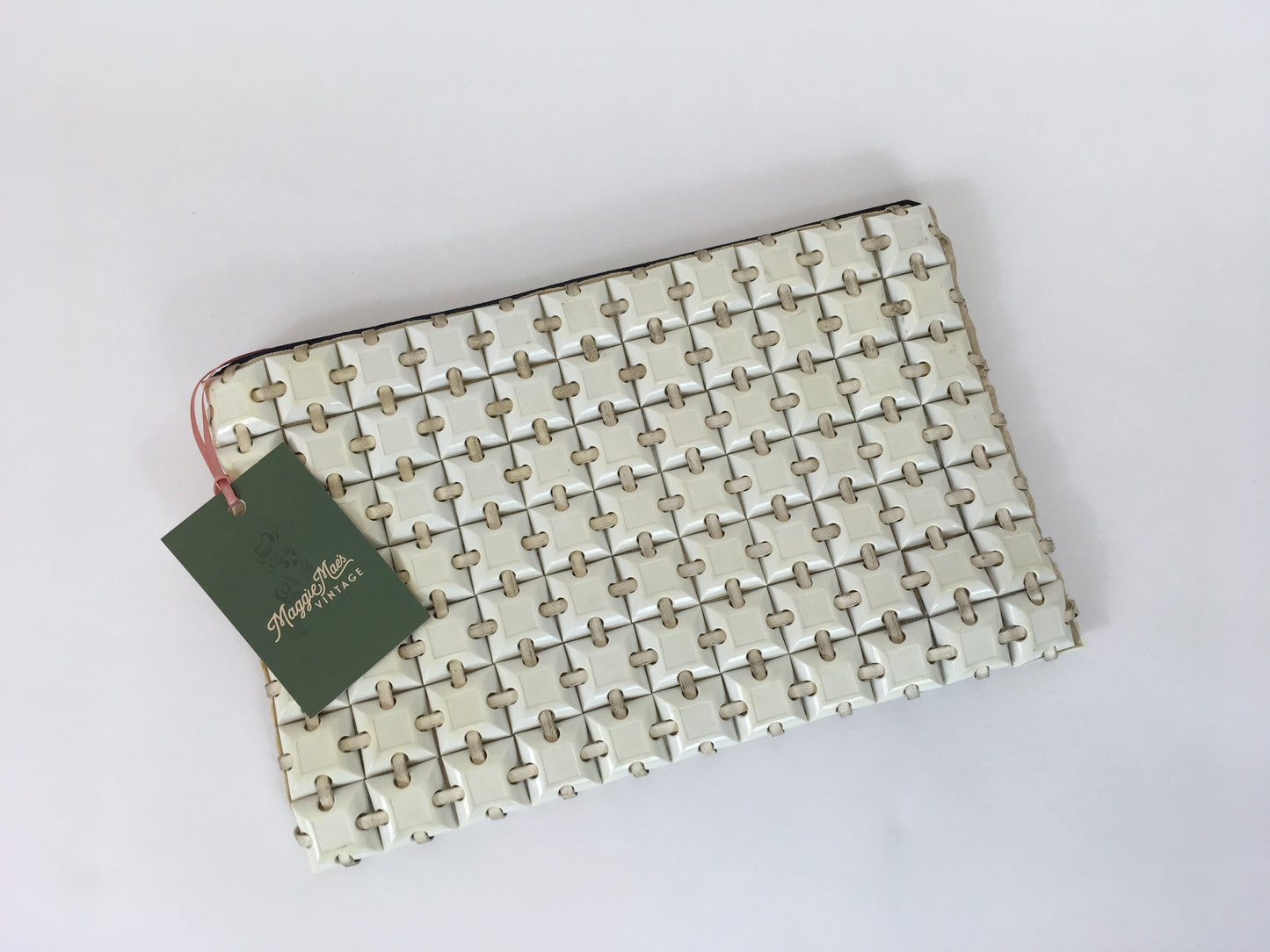 Original 1940s Ivory ‘ Plastiflex’ Clutch Handbag - An Iconic Piece For Any  Collection