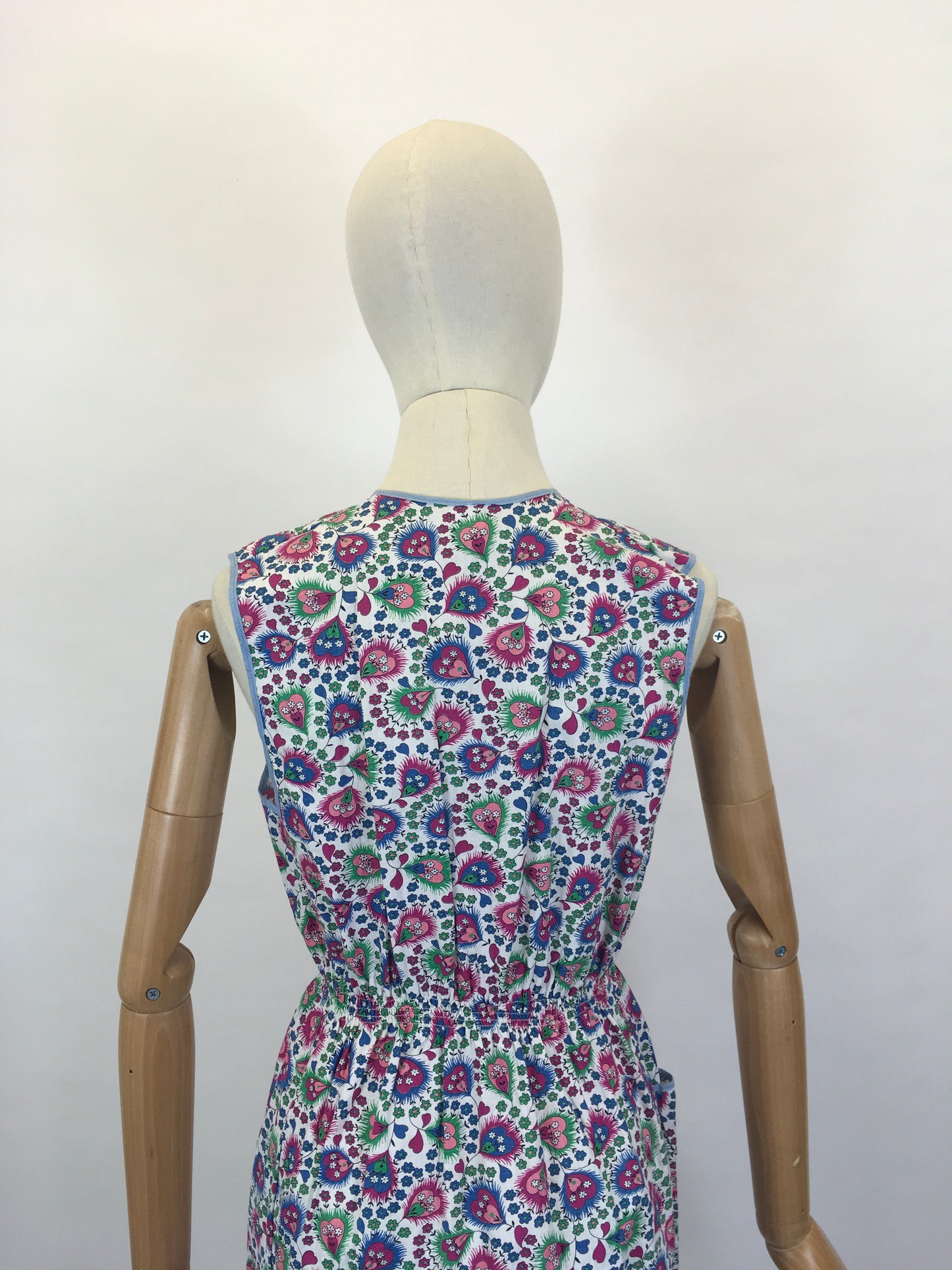 Original 1940’s Cotton Button Front Dress - In A Fabulous Floral Print
