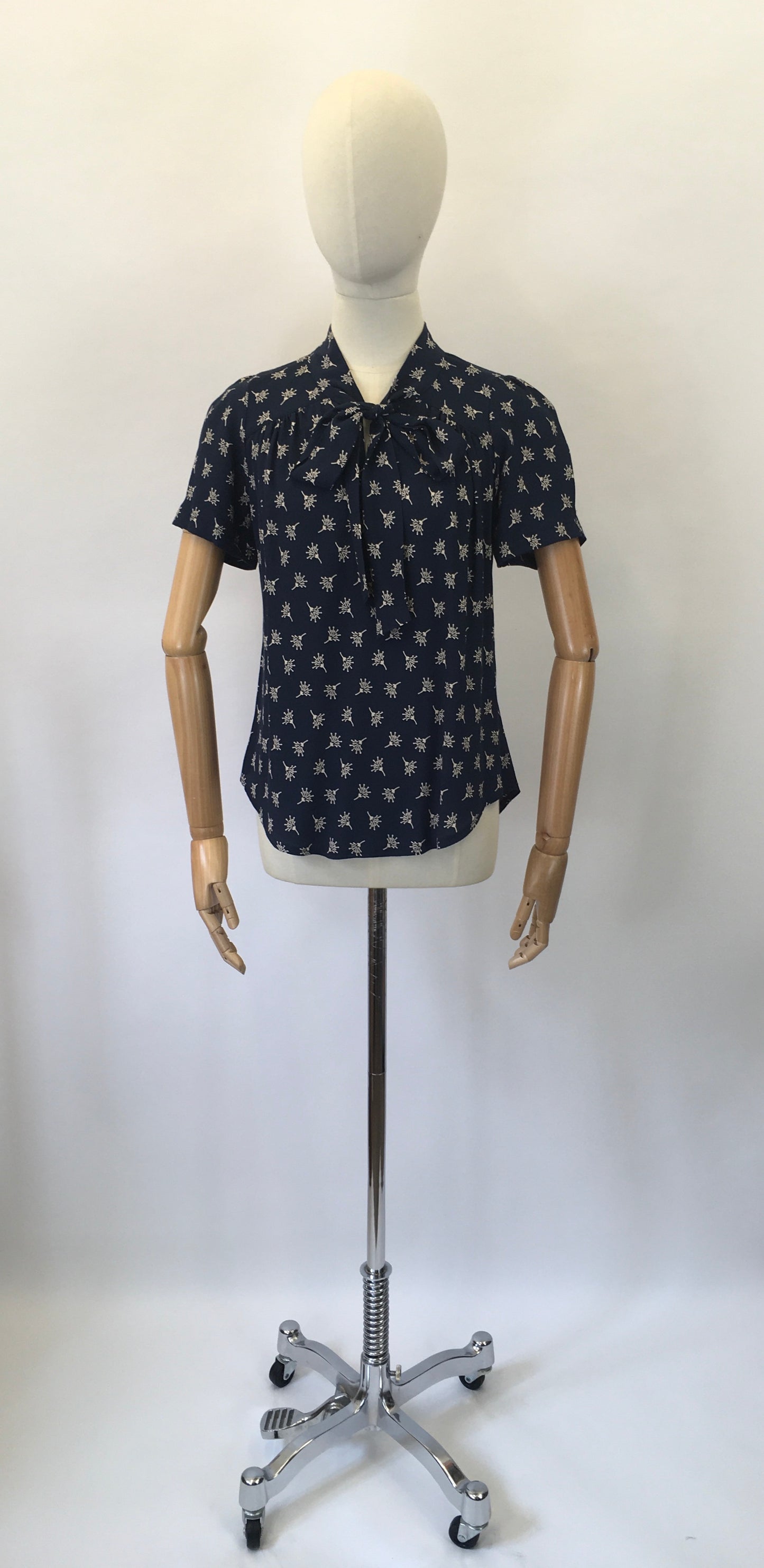House of Foxy 1930’s Beau Blouse in Wish