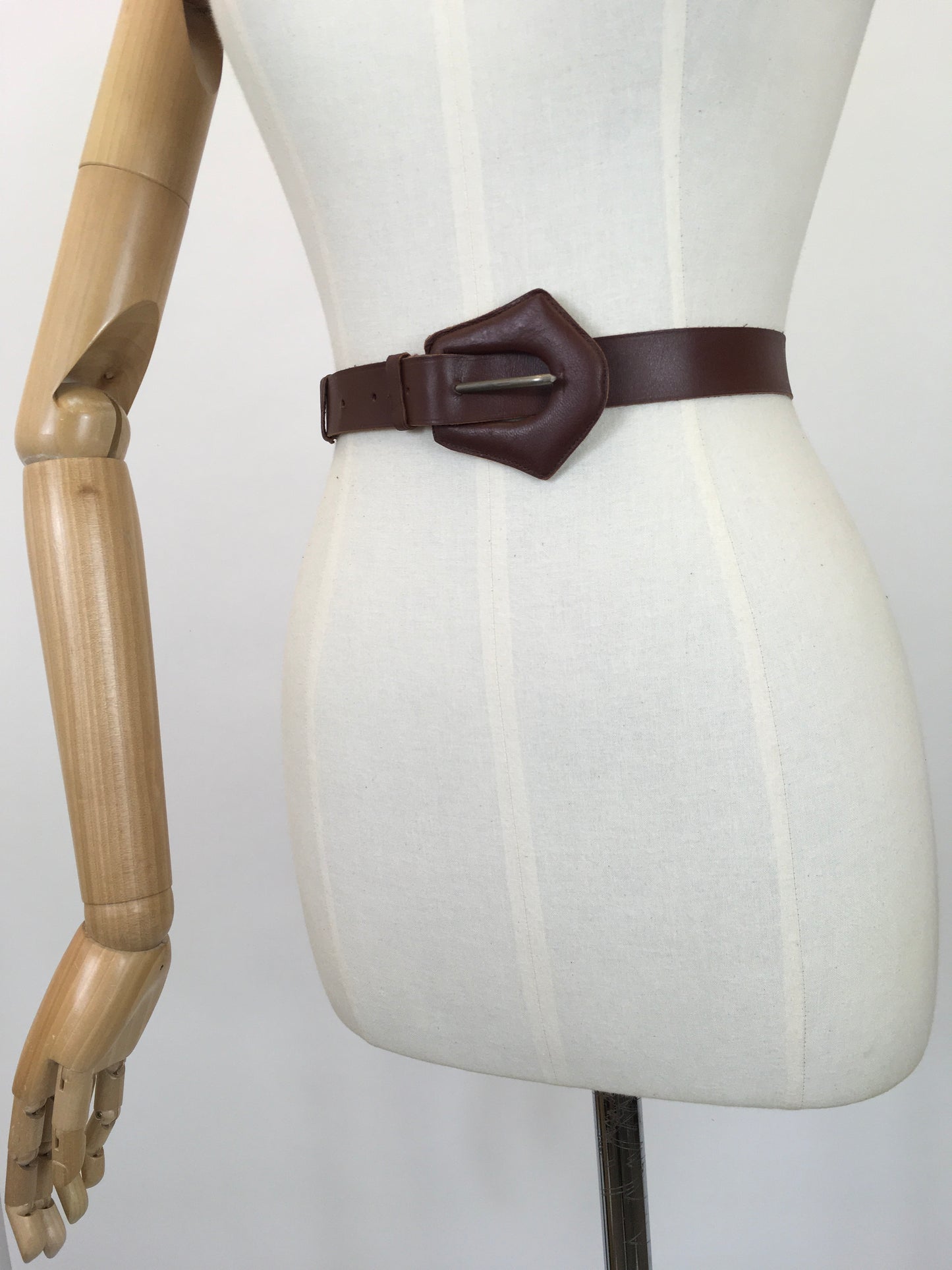 Original 1930's / 1940's Darling Leather Belt - In A Chocolate Brown