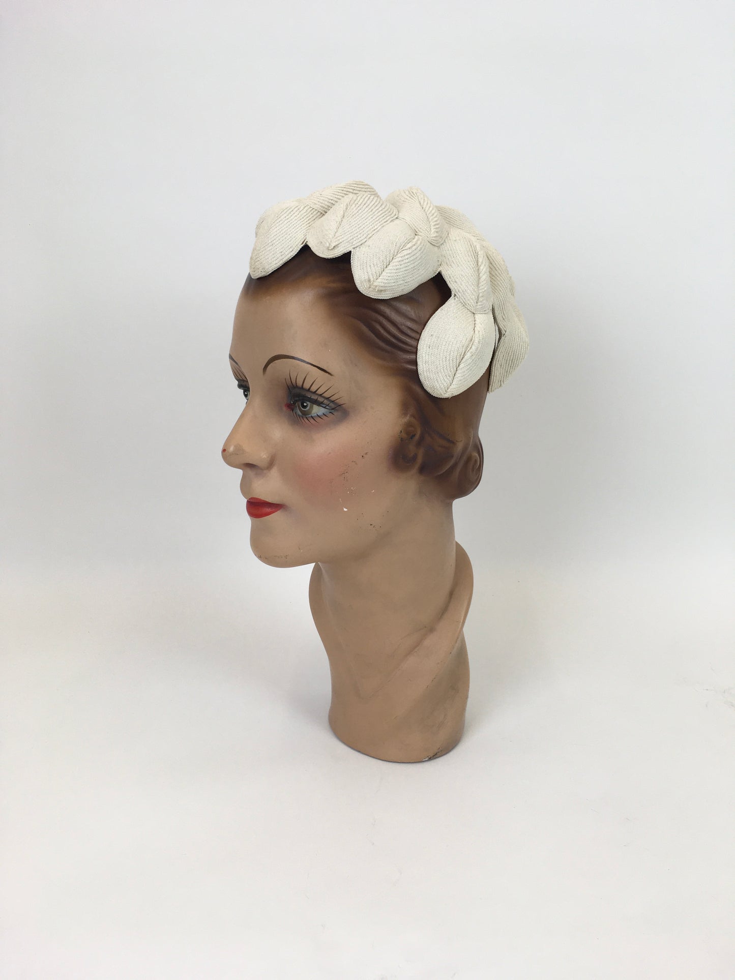 Original 1950’s Darling Structured Headpiece - In Soft Ivory