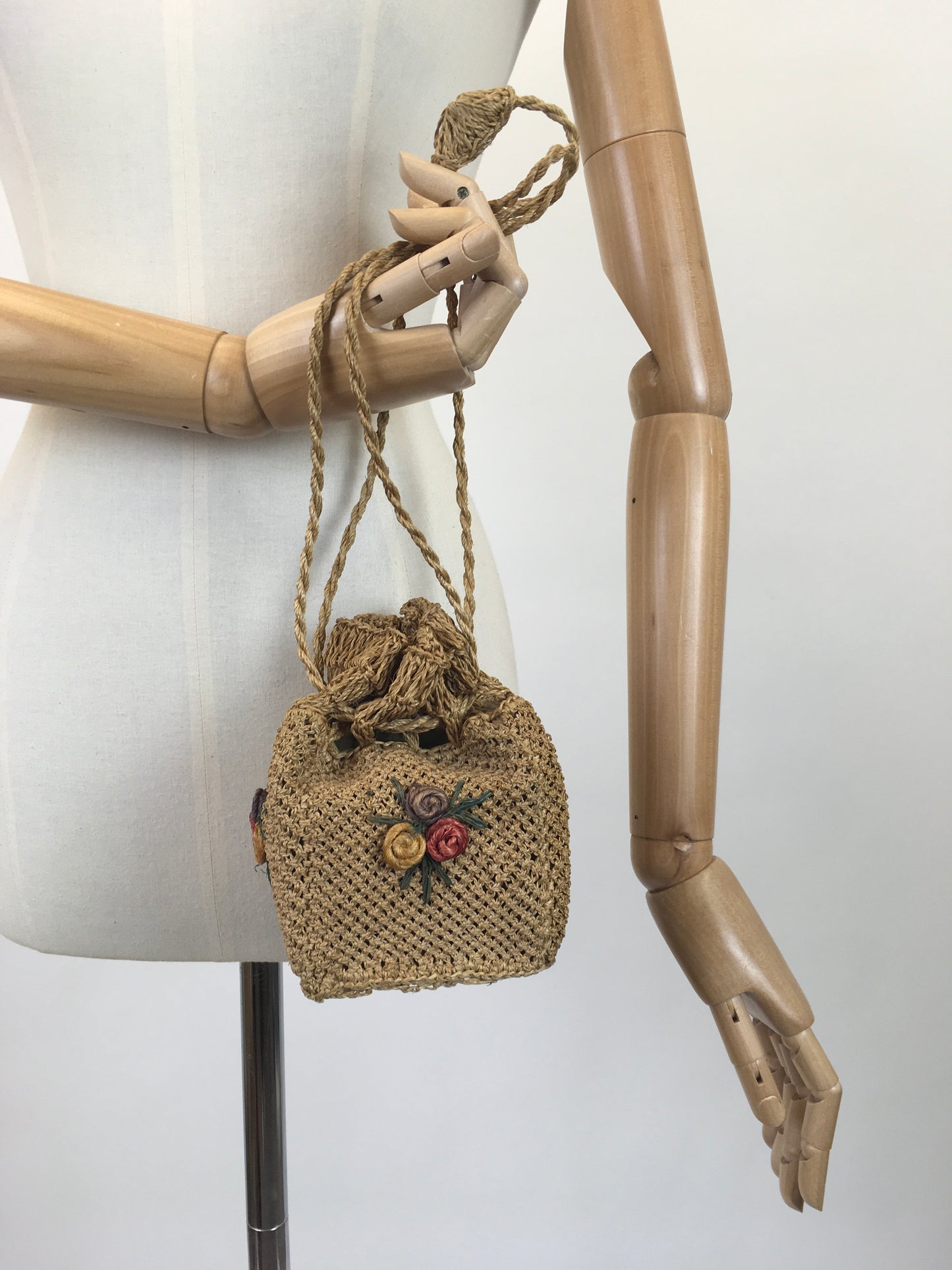 Original 1930's / 1940's Darling Square Box Bag - With Floral Raffia Adornments