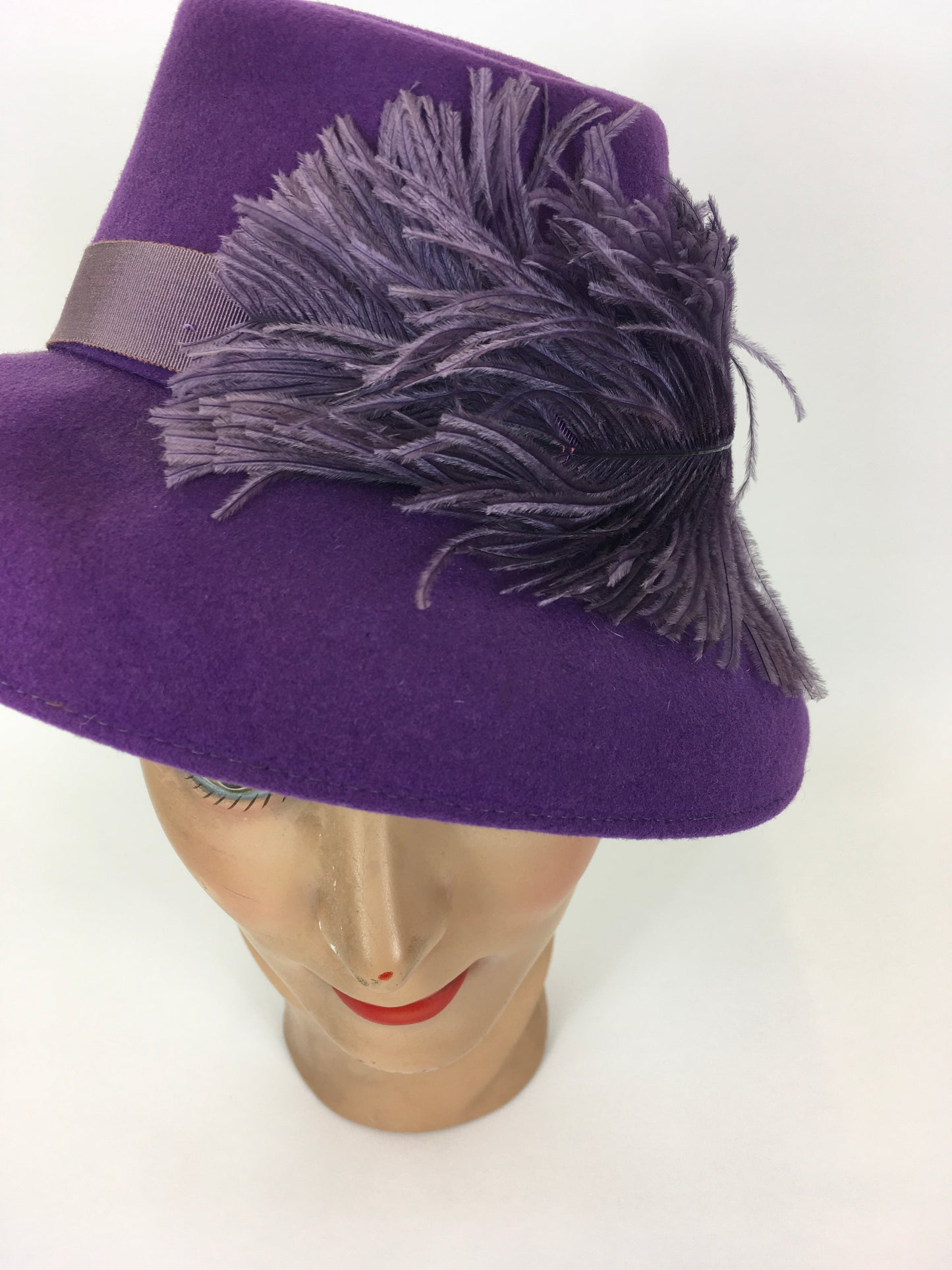 Original 1940’s STUNNING Cadbury Purple Hat - With Ostrich Feather Plume Adornment