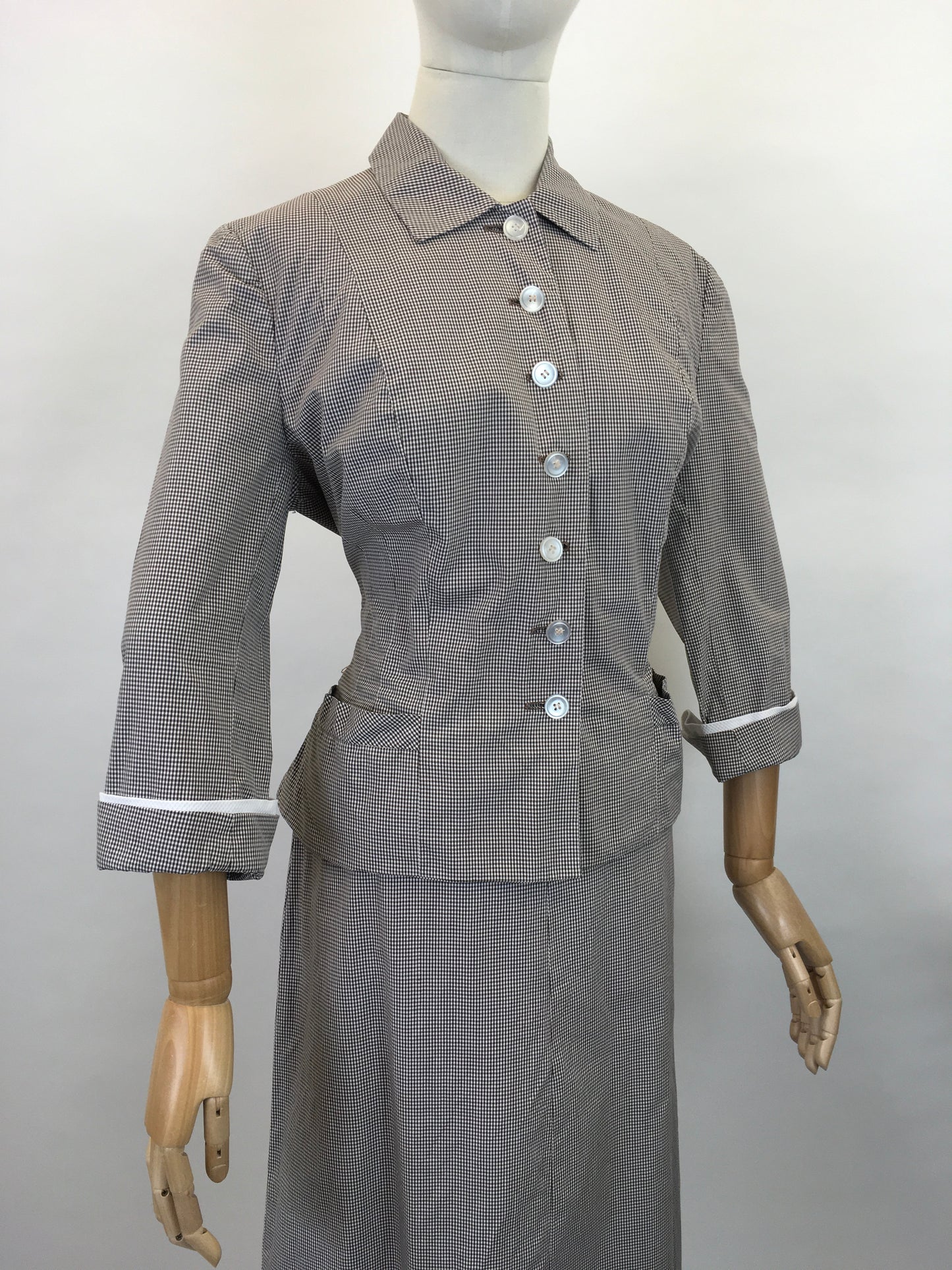Original 1950’s ‘ Glenhaven ‘ Summer Suit - In A Brown and White Gingham Check