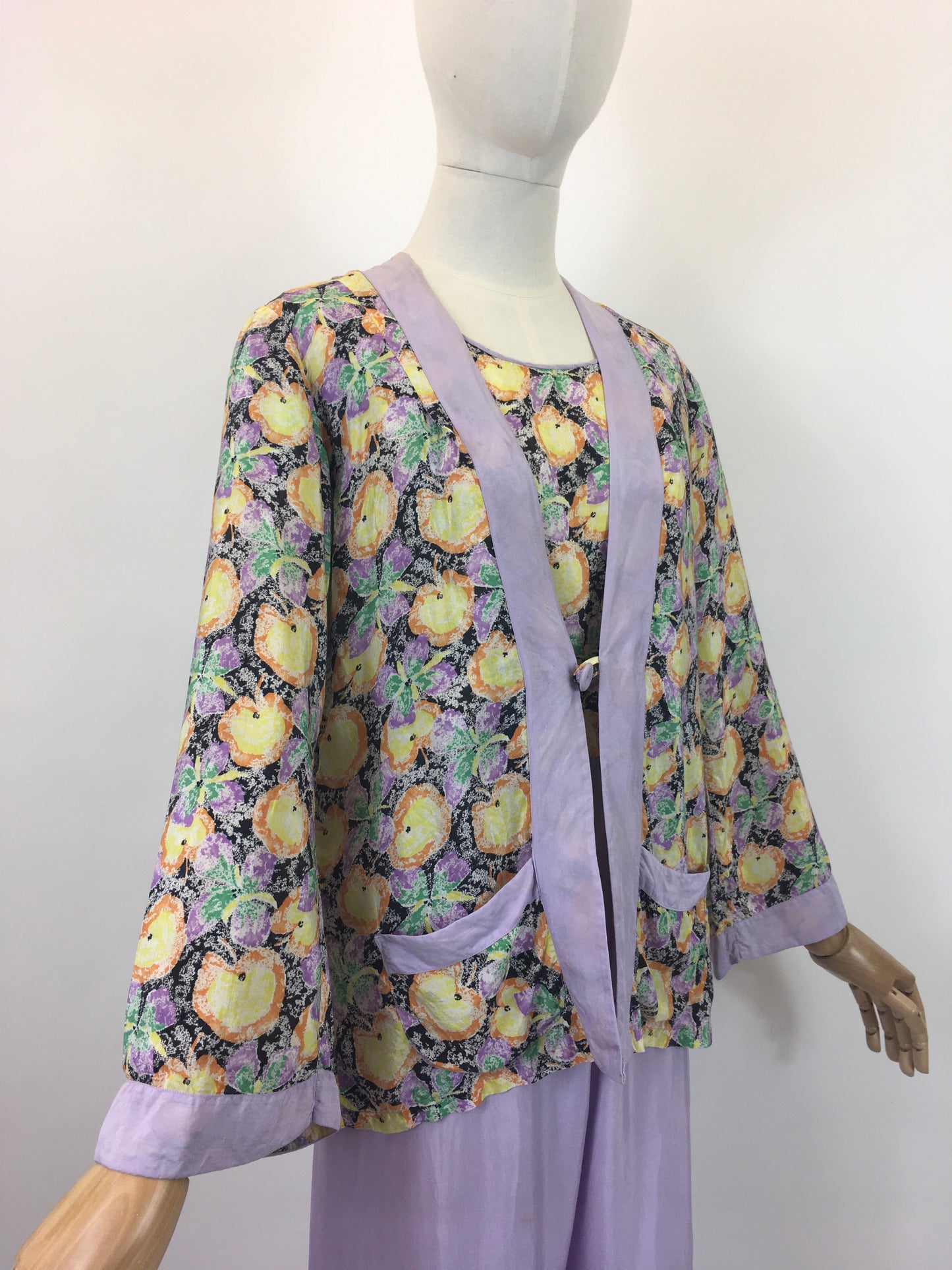 Original 1930’s Sublime 3pc Beach Pyjamas Set - In Powdered Lilac & Fruit Print Silk