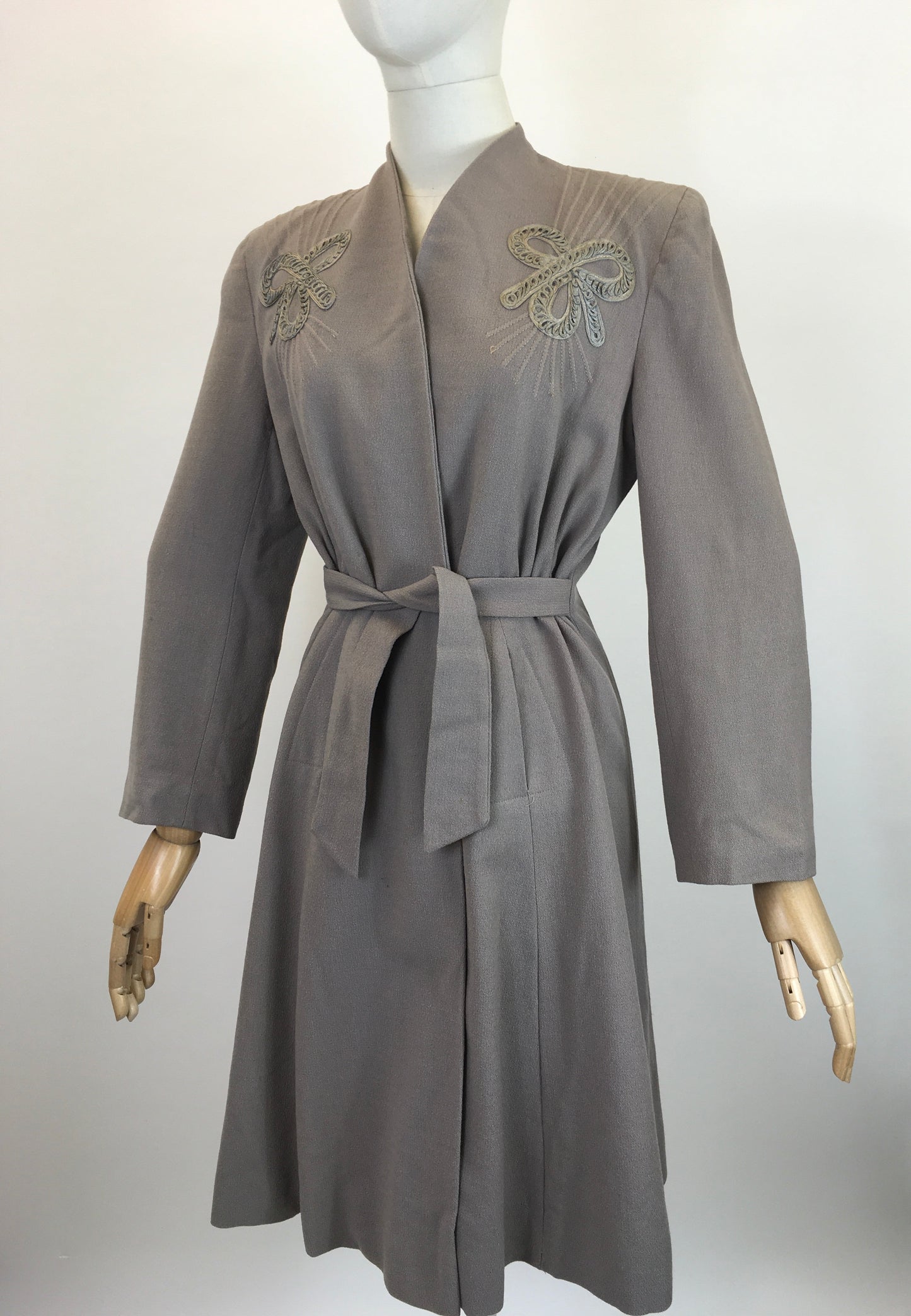 Original 1940's Sensational Woollen Crepe Coat - In Powdered Grey With Crewelwork Details