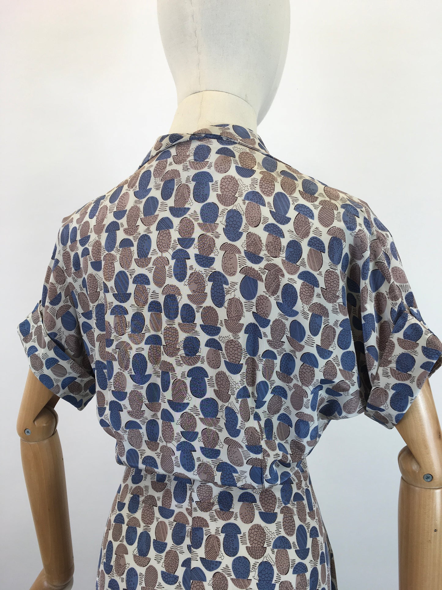 Original 1940's Stunning Novelty Print Crepe De Chine Dress - With Trees & Deer in Fawn & Airforce Blue