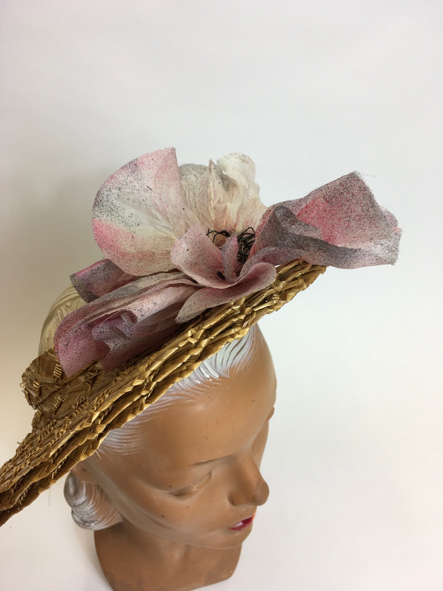 Original 1940’s Summer Open Crown Straw Hat - With Original Floral Adornment