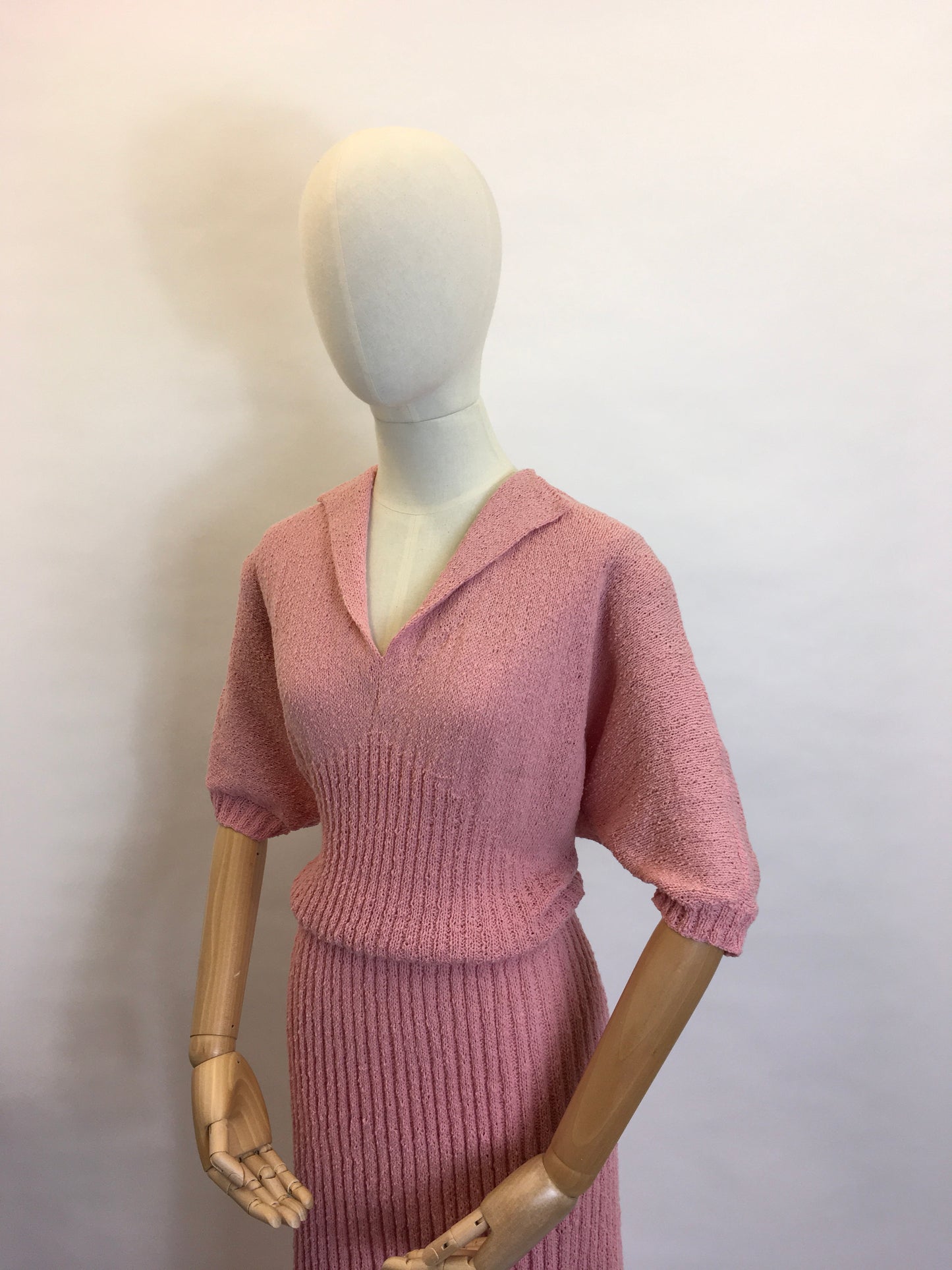 Original Late 1940’s Early 1950’s VOLUP Knitted Dress - Gorgeous Rose Pink