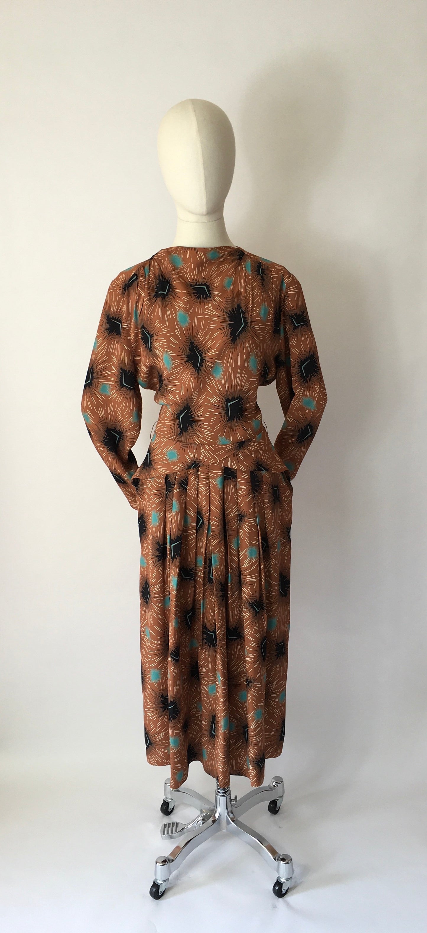 Original 1940’s Stunning Rayon Dress - Featuring a classic Silhouette and Beautiful Colour Pallet