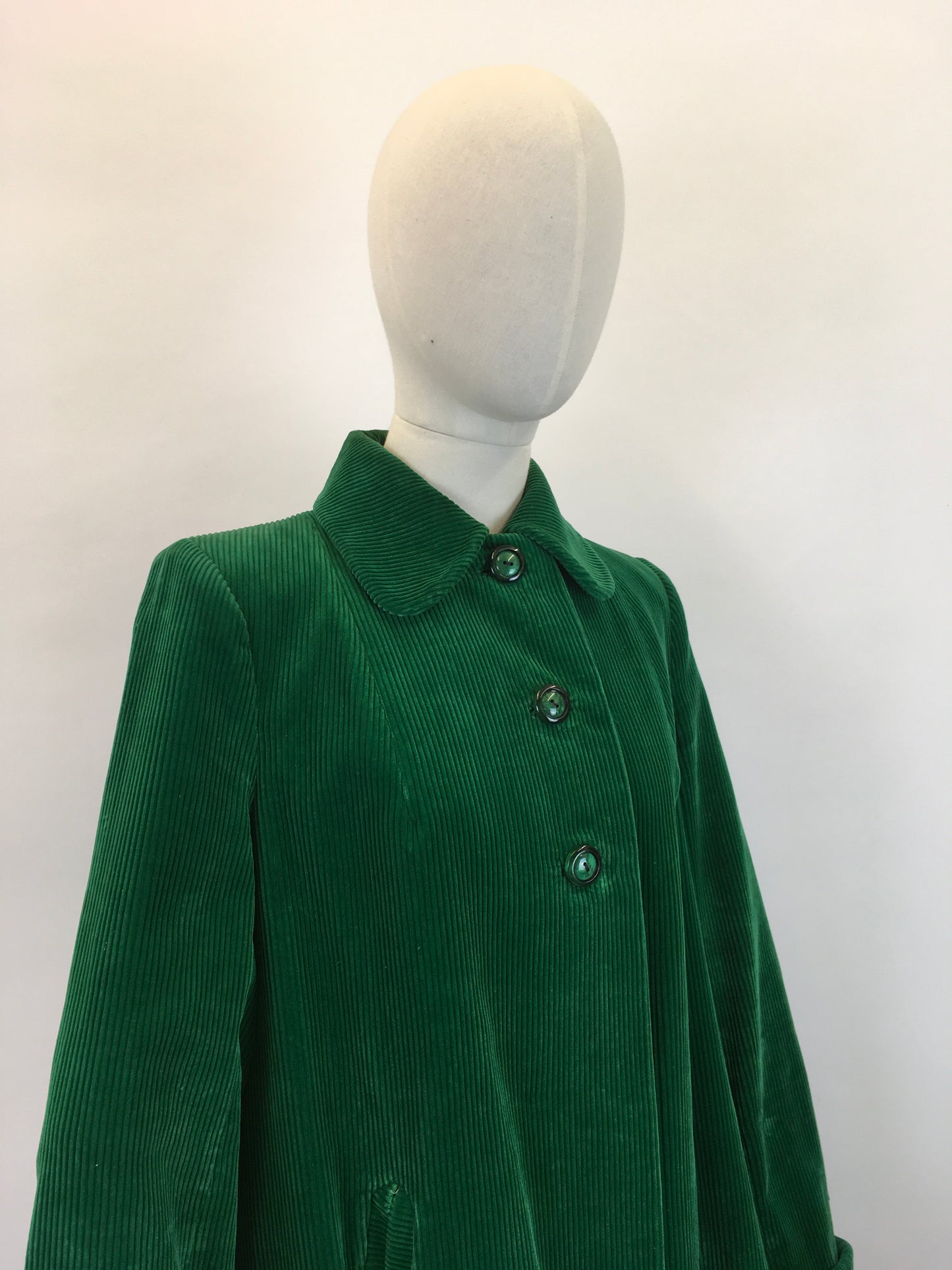 Original 1940's Needlepoint Corduroy Swing Coat - In An Exquisite Emerald Green