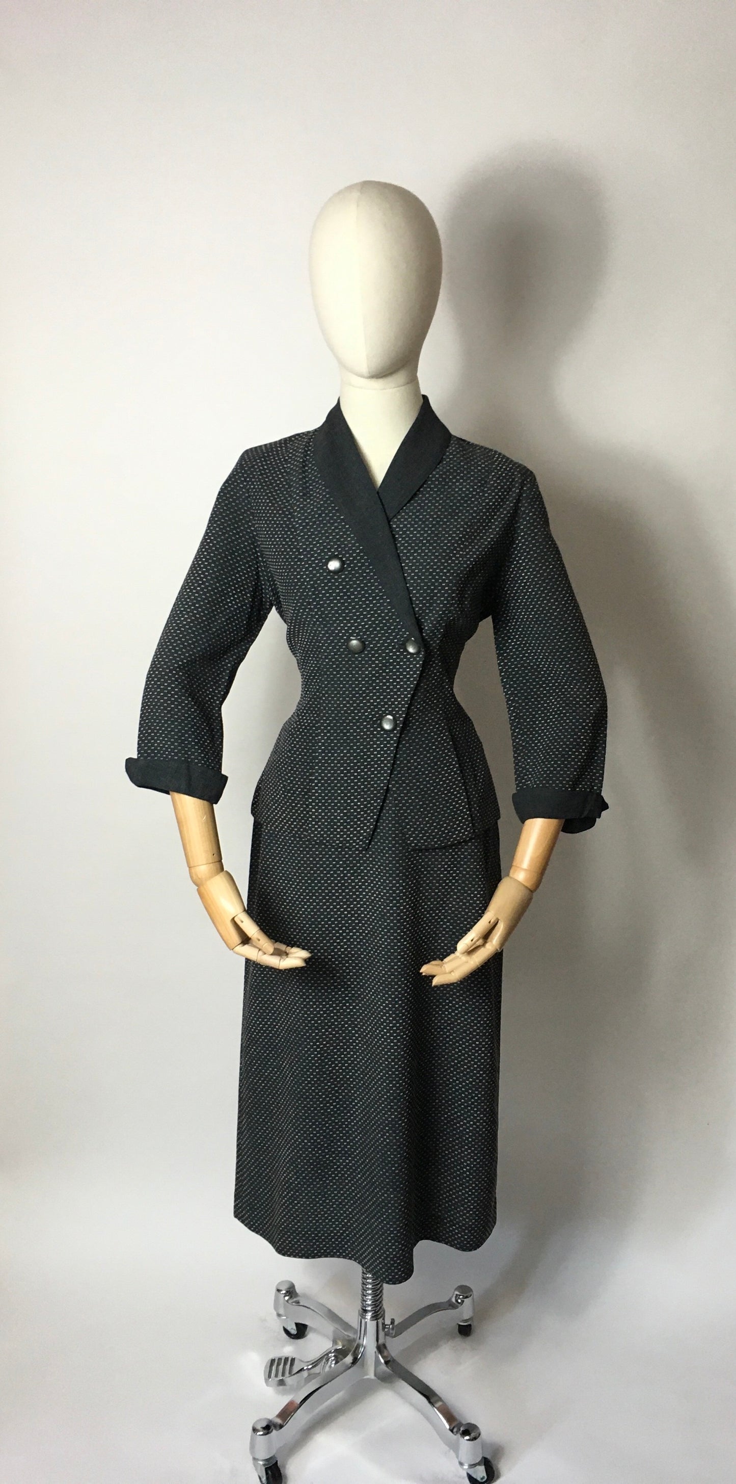 Original 1940’s Slate Grey Lightweight Suit - A lovely Asymmetric Front Shape Detailing