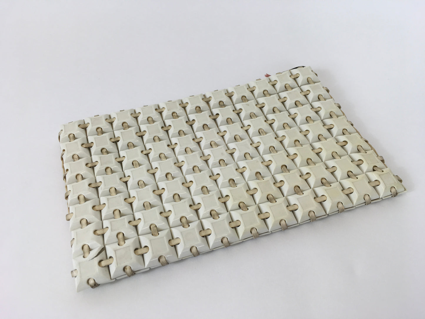 Original 1940s Ivory ‘ Plastiflex’ Clutch Handbag - An Iconic Piece For Any  Collection