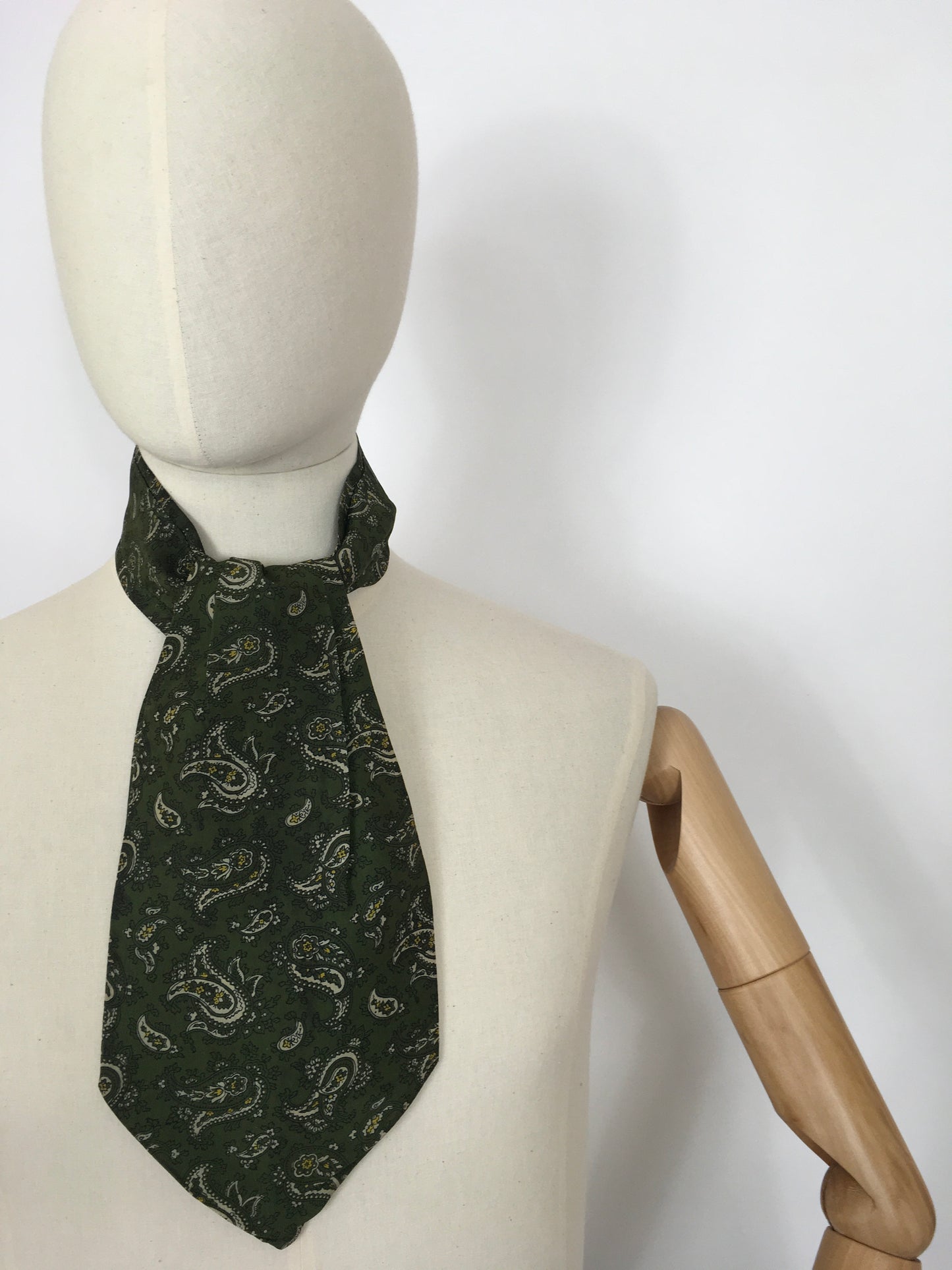 Original Men’s ‘ All Silk’ Cravat - In a Fabulous Forest Green with Cream and Yellow Paisley