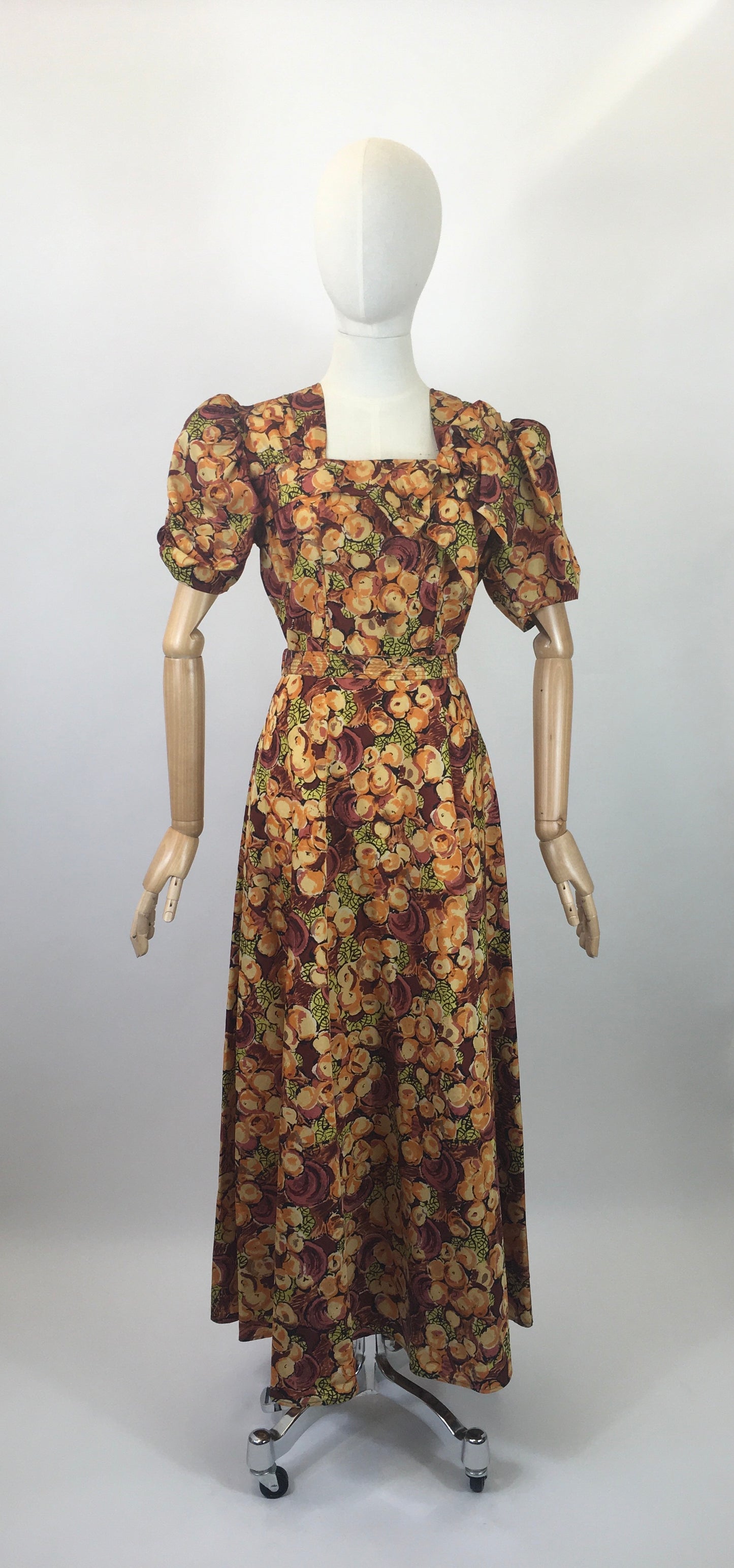 Original 1940’s Double 11 Dinner Plate Label Gown - In Beautiful Tones of Autumnal Hues