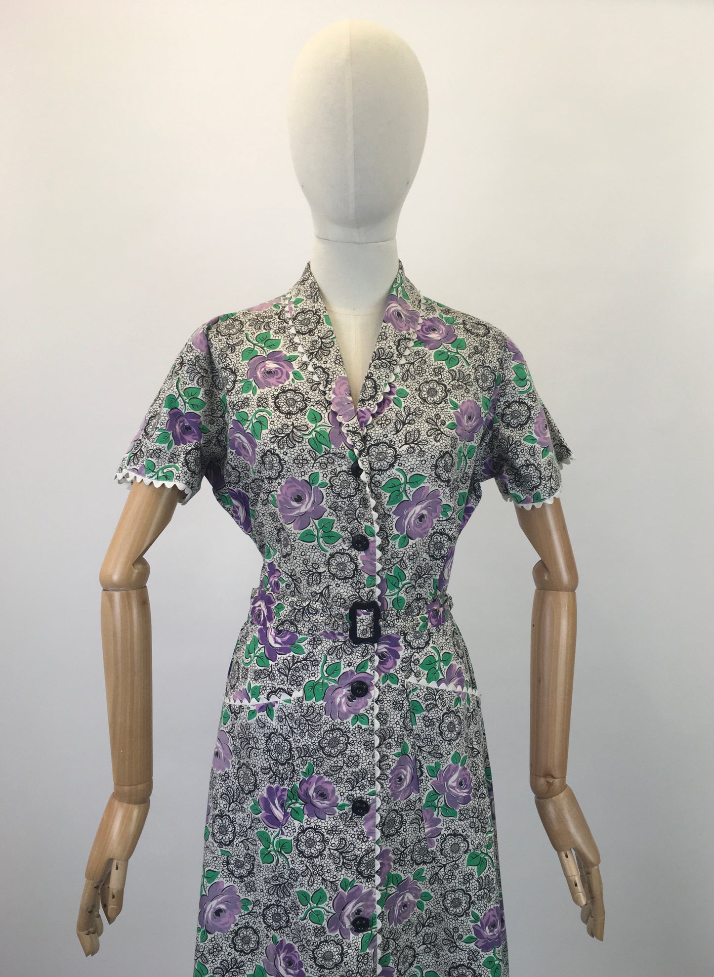 Original 1940's Darling Cotton Day Dress by ' Beverly Dee Frocks' - In A Lovely Purple, Green & Black Floral