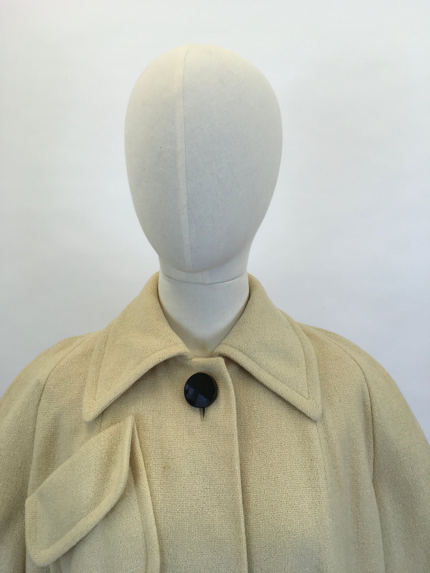 Original 1940’s STUNNING Cream Woollen Coat - With The Most Fabulous Shape & Detailing