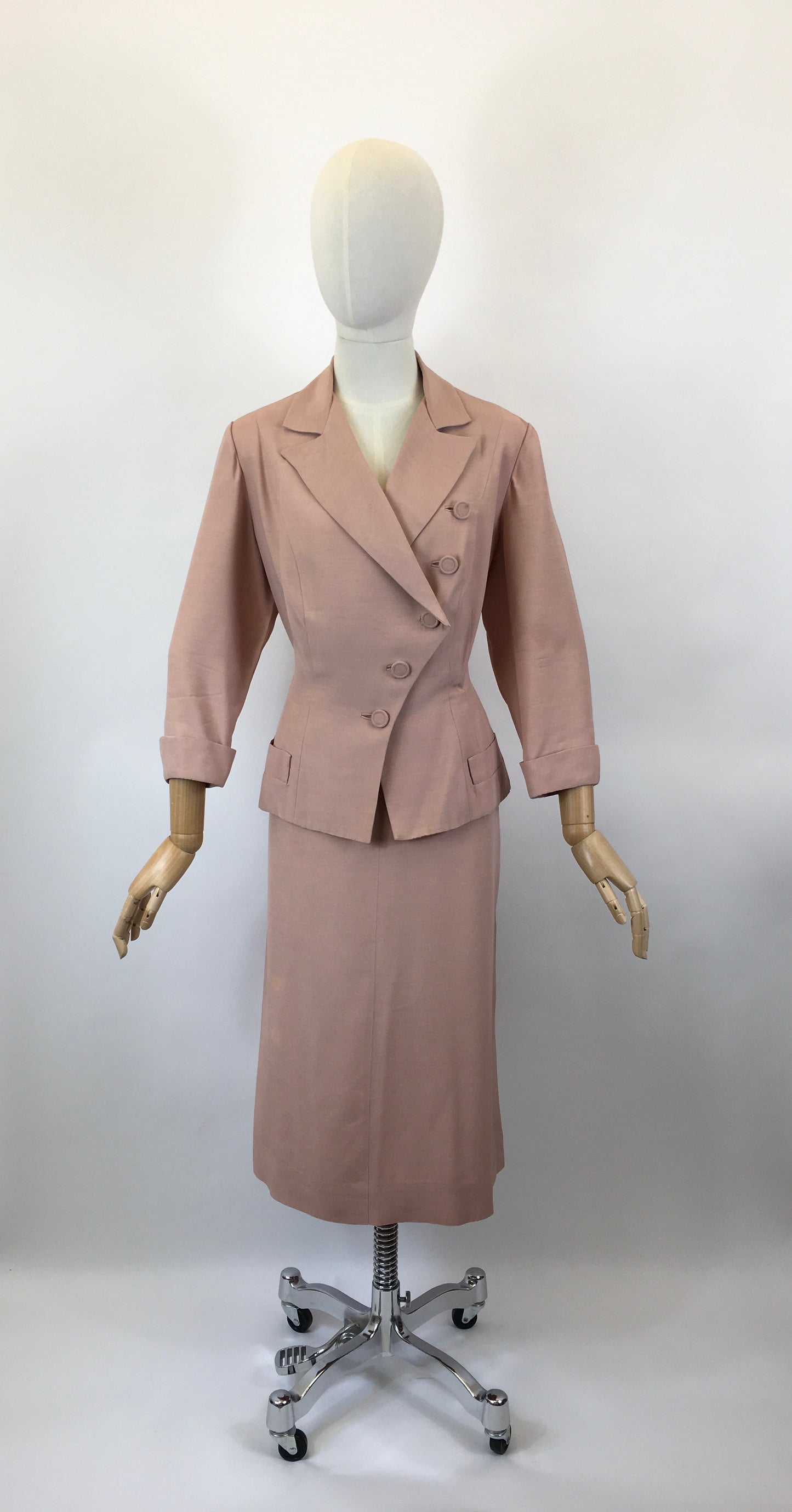 Original 1940’s Volup 2pc Suit by ‘ Renauld Frocks ‘ - In A Dusky Pink Silk