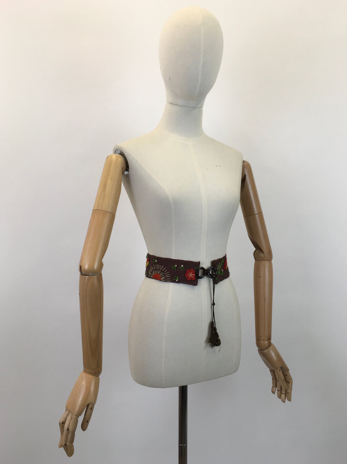 Original 1930's / 1940's Exquisite ' Make Do And Mend' Belt - With Felt Embroidery