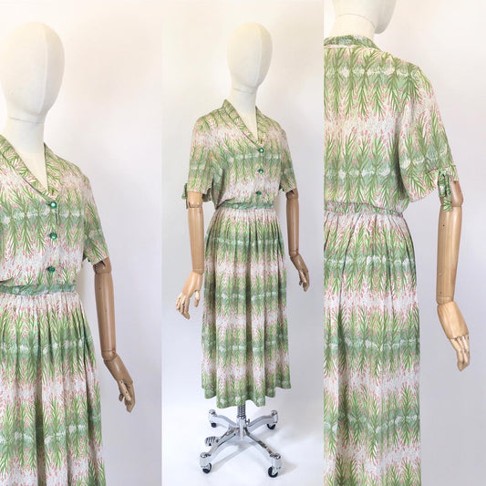 Original 1940’s Stunning Rayon Crepe Dress - In the Prettiest Floral in Powdered Rose and Green