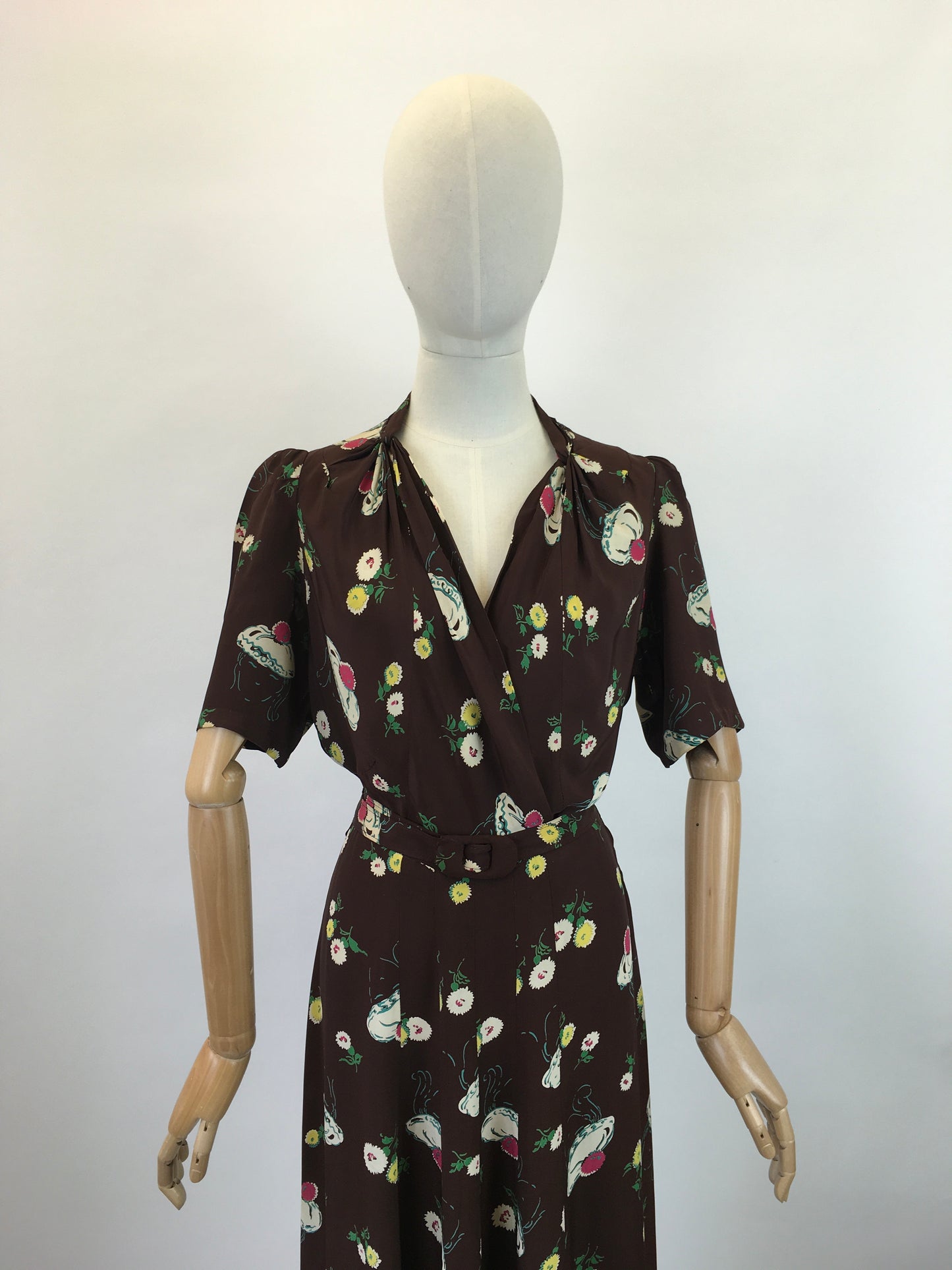 Original 1940's Sensational Novelty Print Rayon Dress - Ladies Faces & Florals In A Delicate Colour Pallet