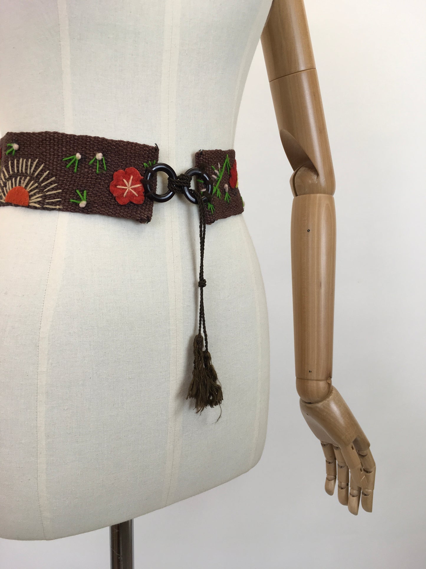 Original 1930's / 1940's Exquisite ' Make Do And Mend' Belt - With Felt Embroidery