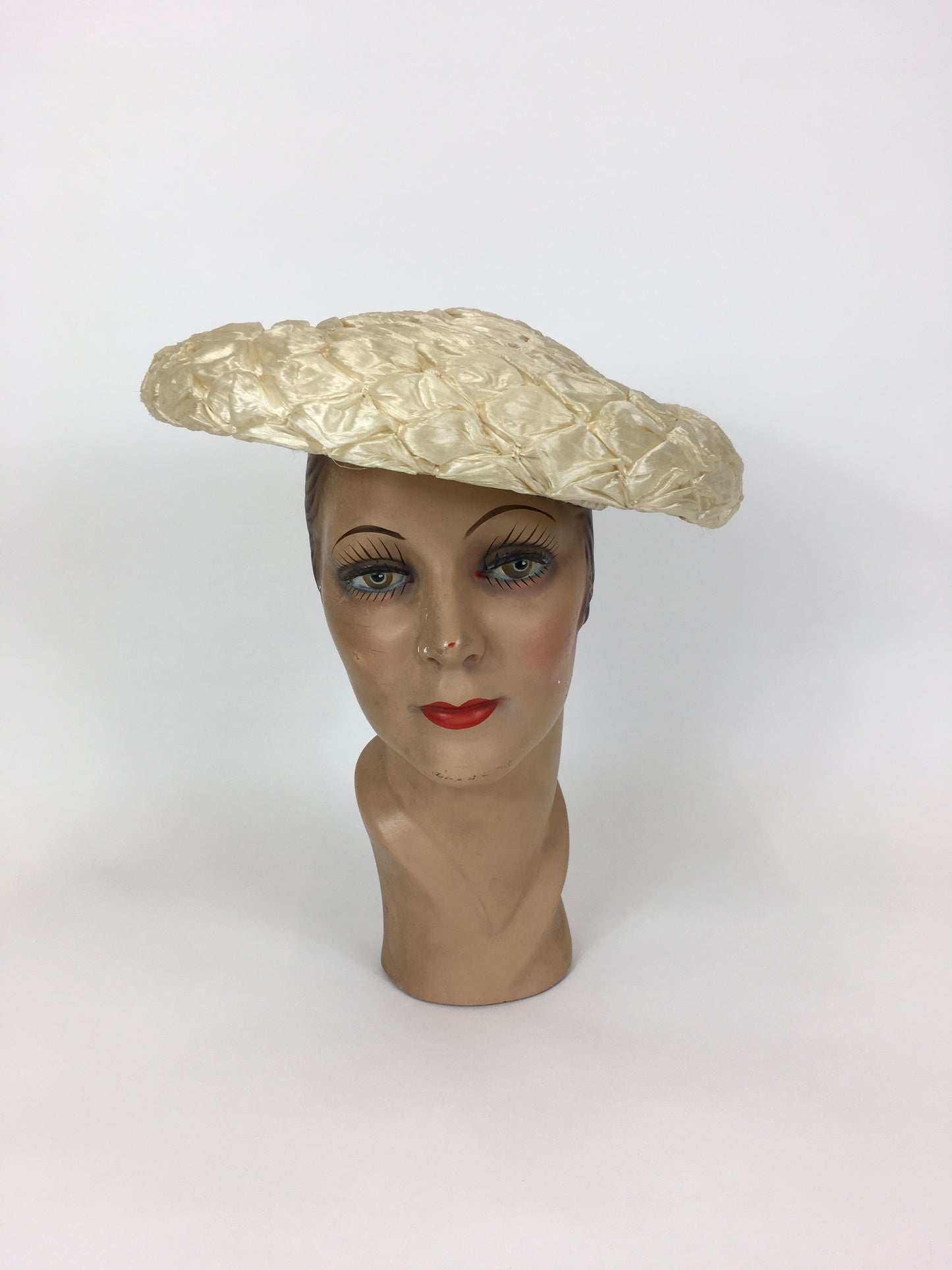 Original 1950’s FABULOUS Soft Cream Raffia Platter Hat - With Structured Inner Band