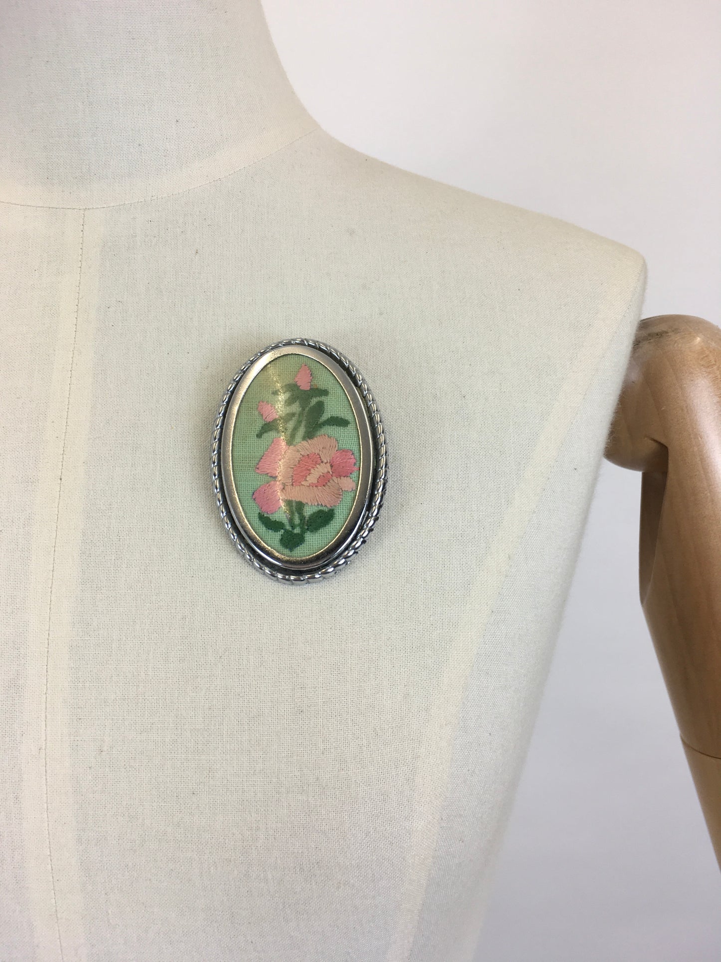 Original 1940’s / 1950’s Beautiful Floral Embroidered Brooch - In Springtime Touches of Pastel Pinks and Mint Green