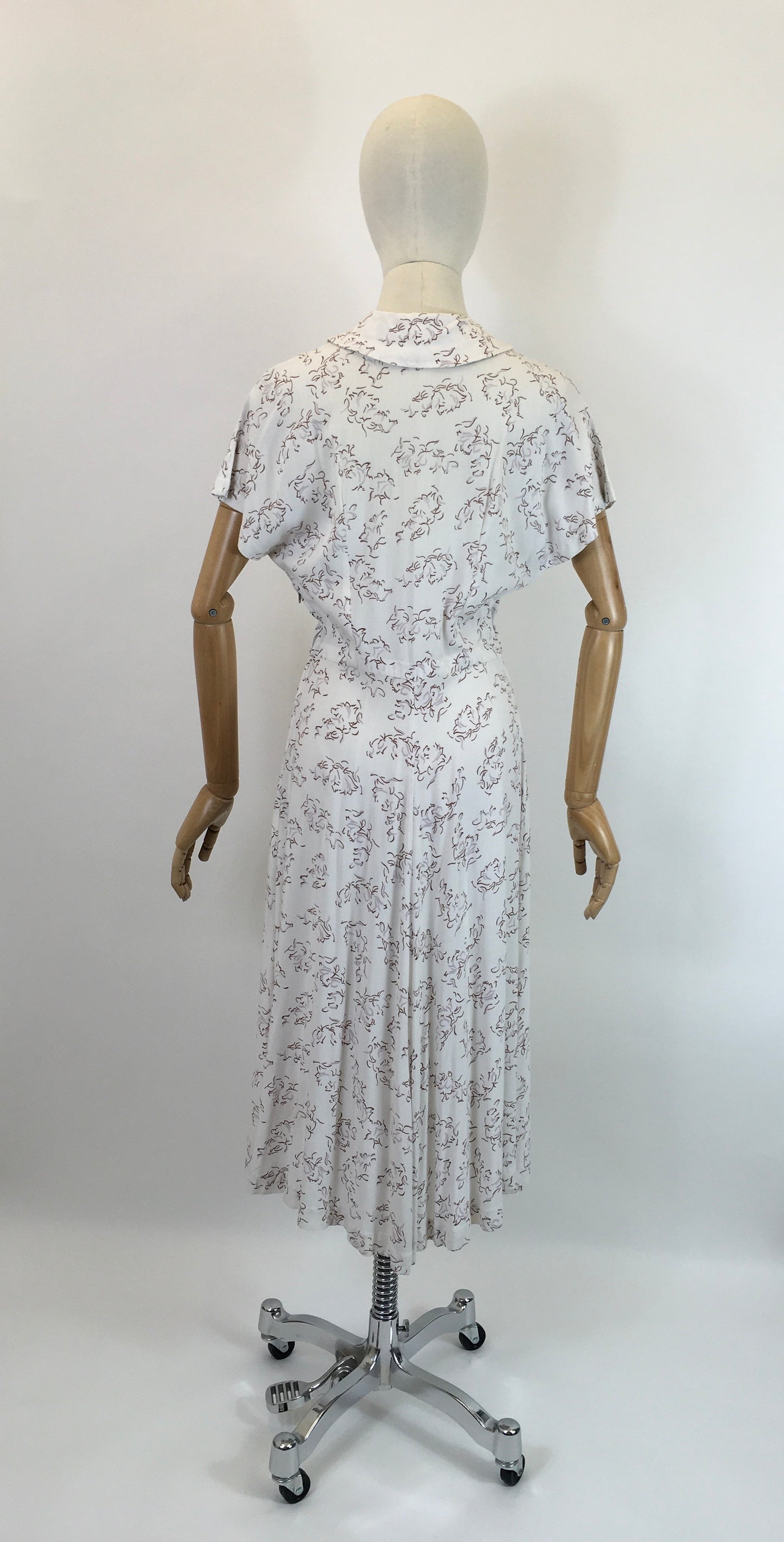 Original 1940’s Darling Cotton Day Dress - In White, Brown & Taupe Florals