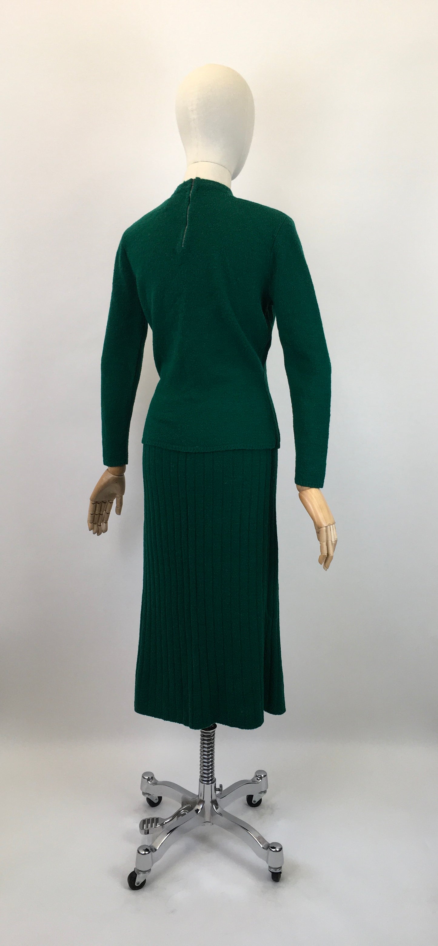 Original 1940's Stunning 2pc Knitwear Set by ' Botany Bond' - In A Rich Emerald Green