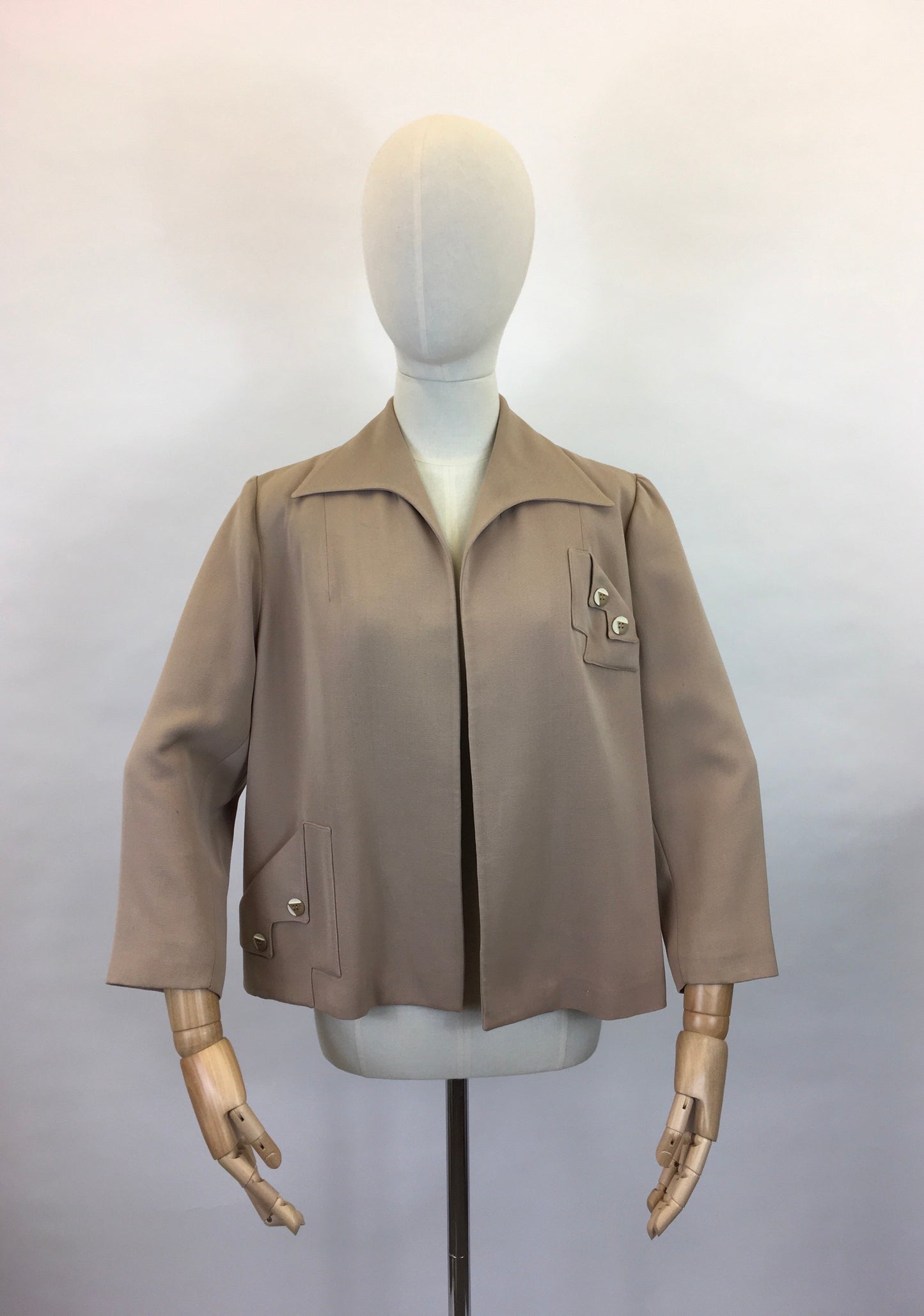 Original 1940s American Edge to Edge Swing Jacket - In a Lovely Warm Taupe