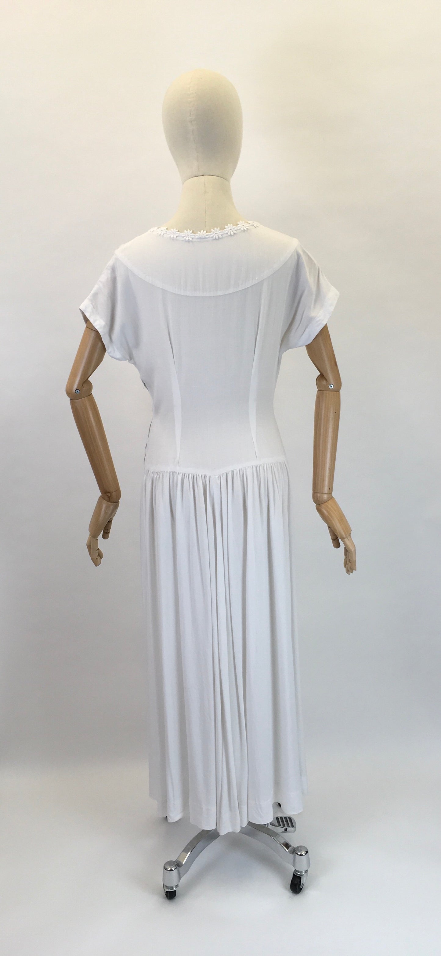 Original 1950s Darling White Day Dress - With a Beautifully Simple Broderie Anglaise Trim