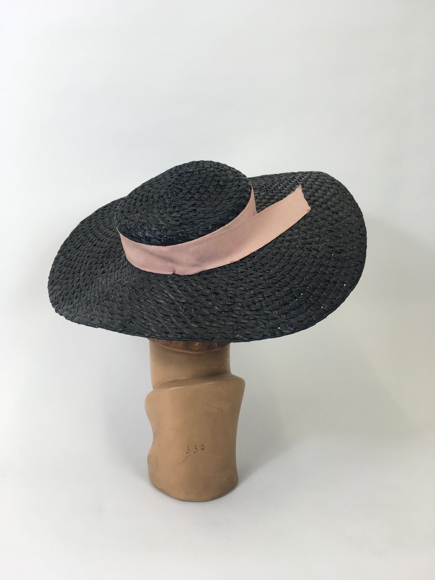 Original 1940’s Large Brimmed Navy Raffia Hat - With A Beautiful Delicate Pink Grosgrain Trim