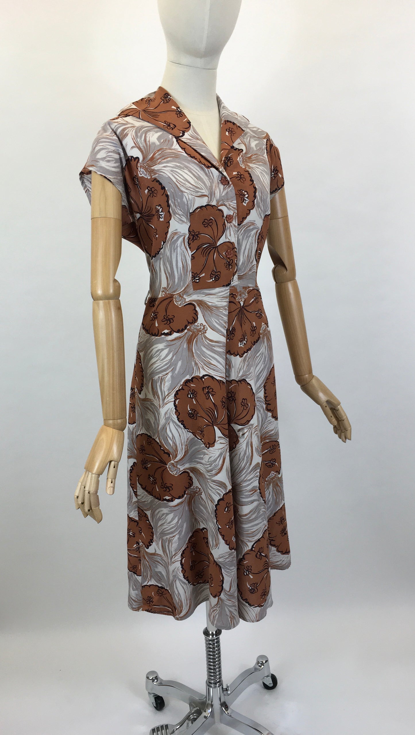 Original 1940’s Cotton Day Dress - In A Lovely Muted Colour Pallet
