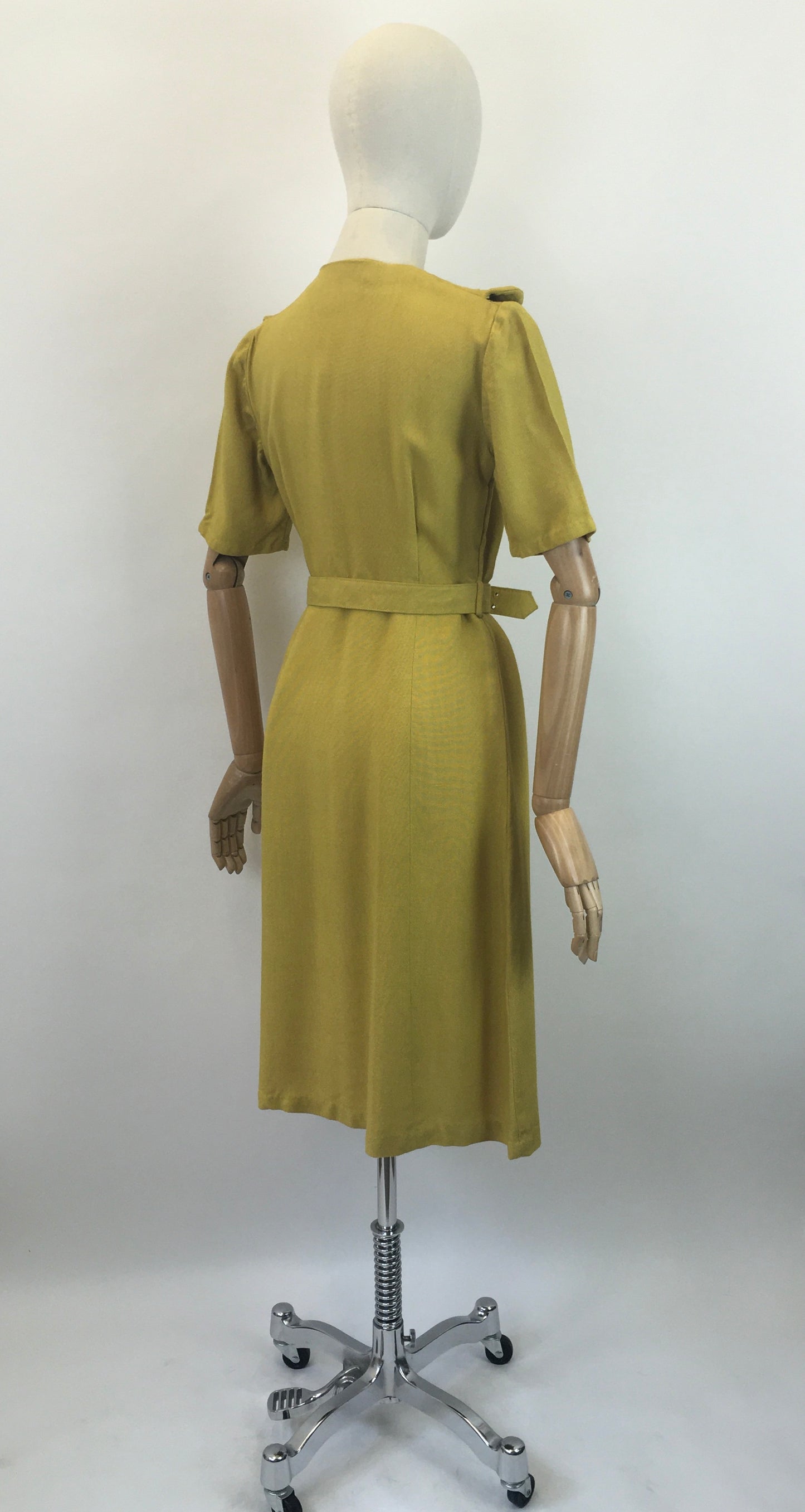 Original 1940's Stunning CC41 Moygashal Linen Dress - In A Bright Golden Yellow
