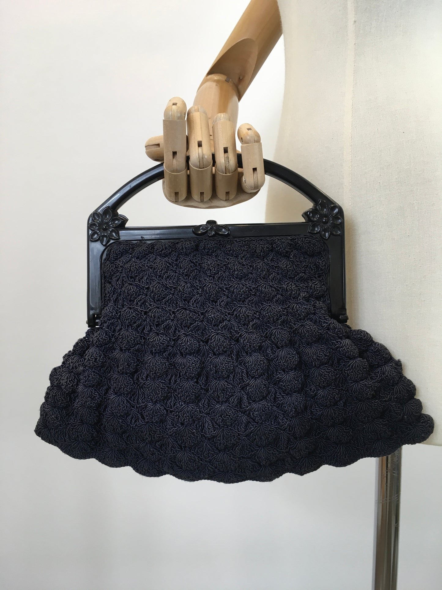 Original Stunning 1930's Popcorn Crochet Handbag - With Celluloid Embossed Handle in Navy