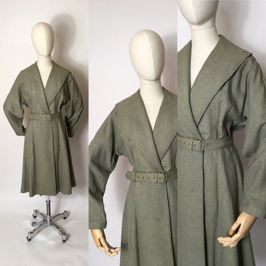 Original 1940’s Showerproof Coat by ‘ Telemac Rainwear Ltd ‘ - Featuring a Fabulous Large Shaped Collar