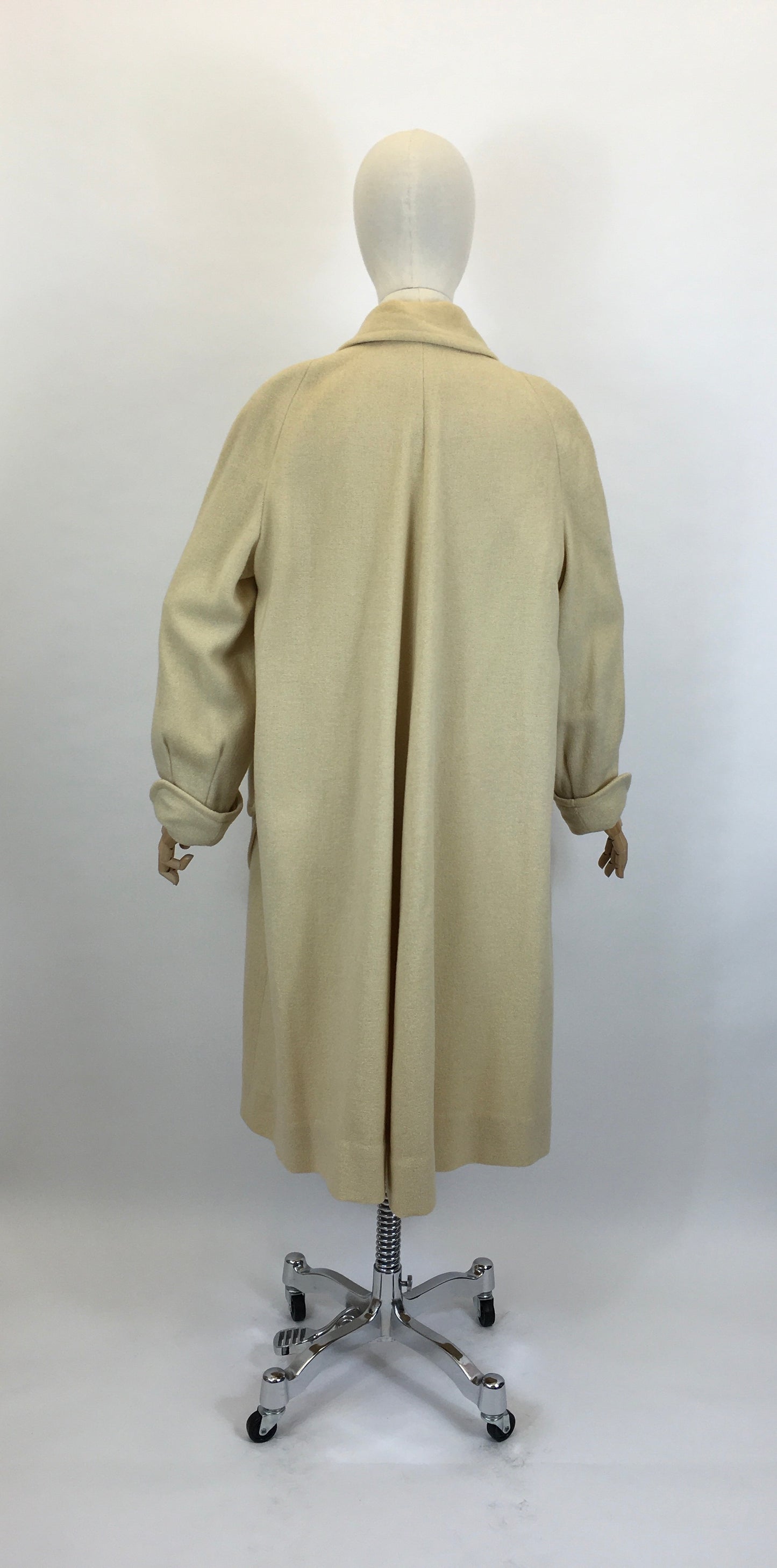 Original 1940’s STUNNING Cream Woollen Coat - With The Most Fabulous Shape & Detailing