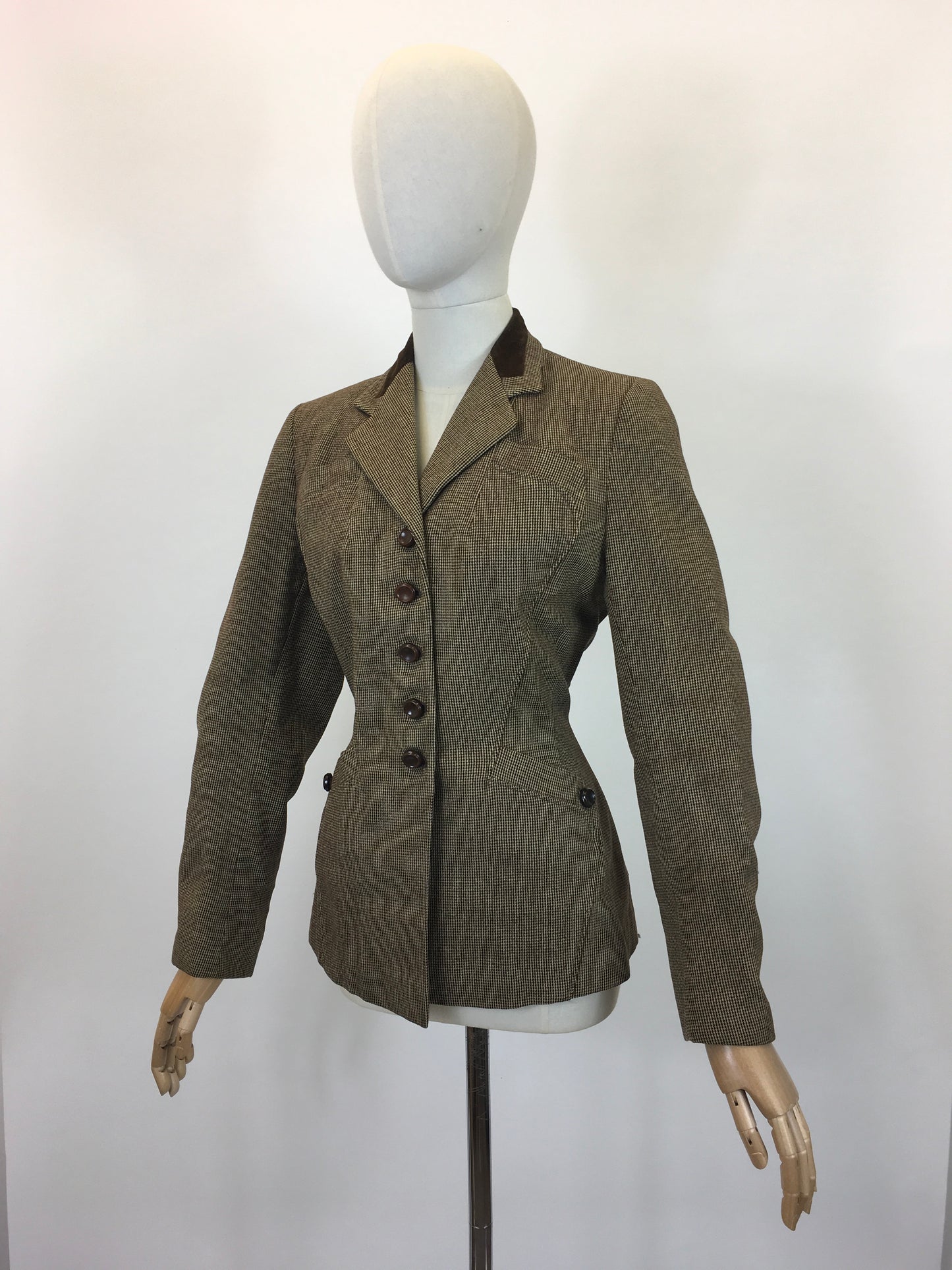 Original 1940's Fabulous Dogtooth Jacket in Chocolate Brown - With a Contrast Velvet Trim