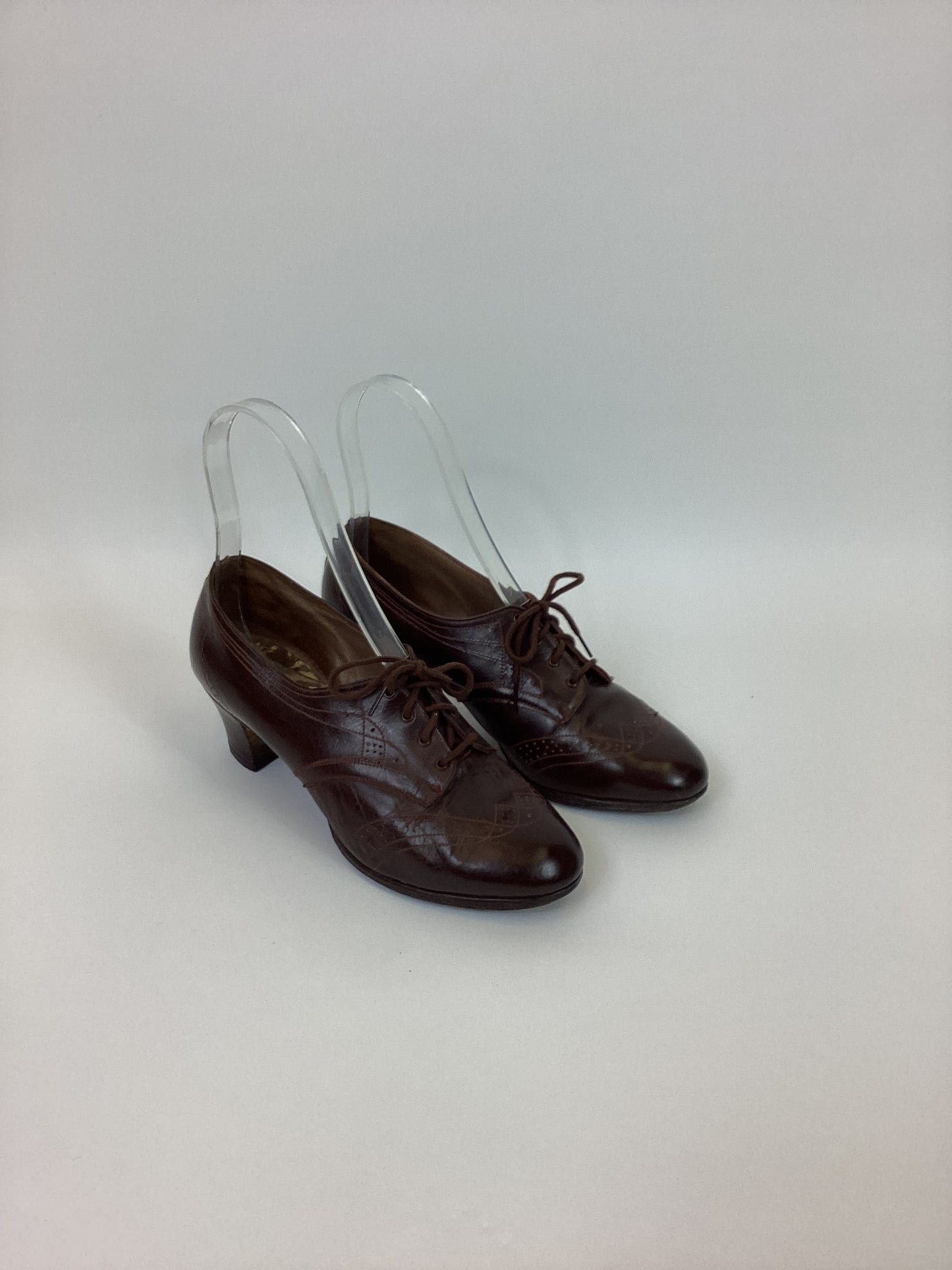 Original 1940s Fabulous Lace Up Brogues - In Chocolate Brown