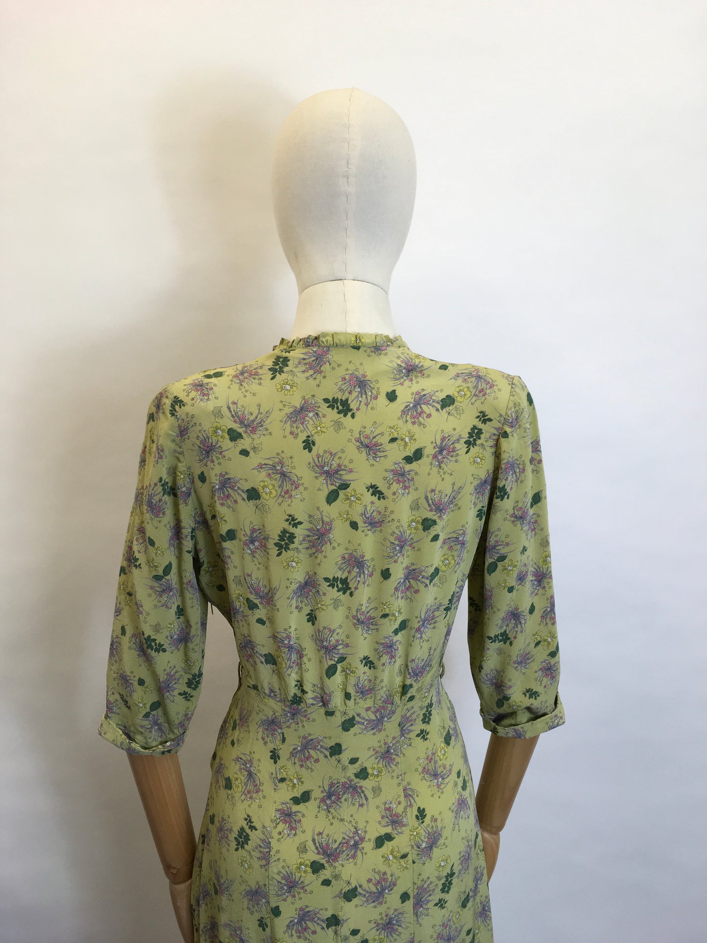 Original 1940’s Floral Day Dress - In a Beautiful Floral Crepe With a Warm Summer Colour Pallet
