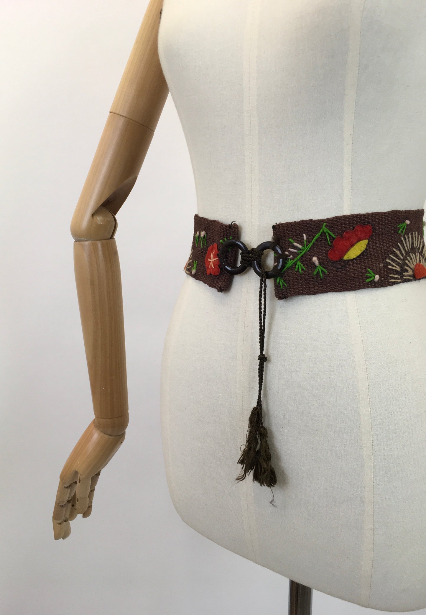 Original 1930's / 1940's Exquisite ' Make Do And Mend' Belt - With Felt Embroidery