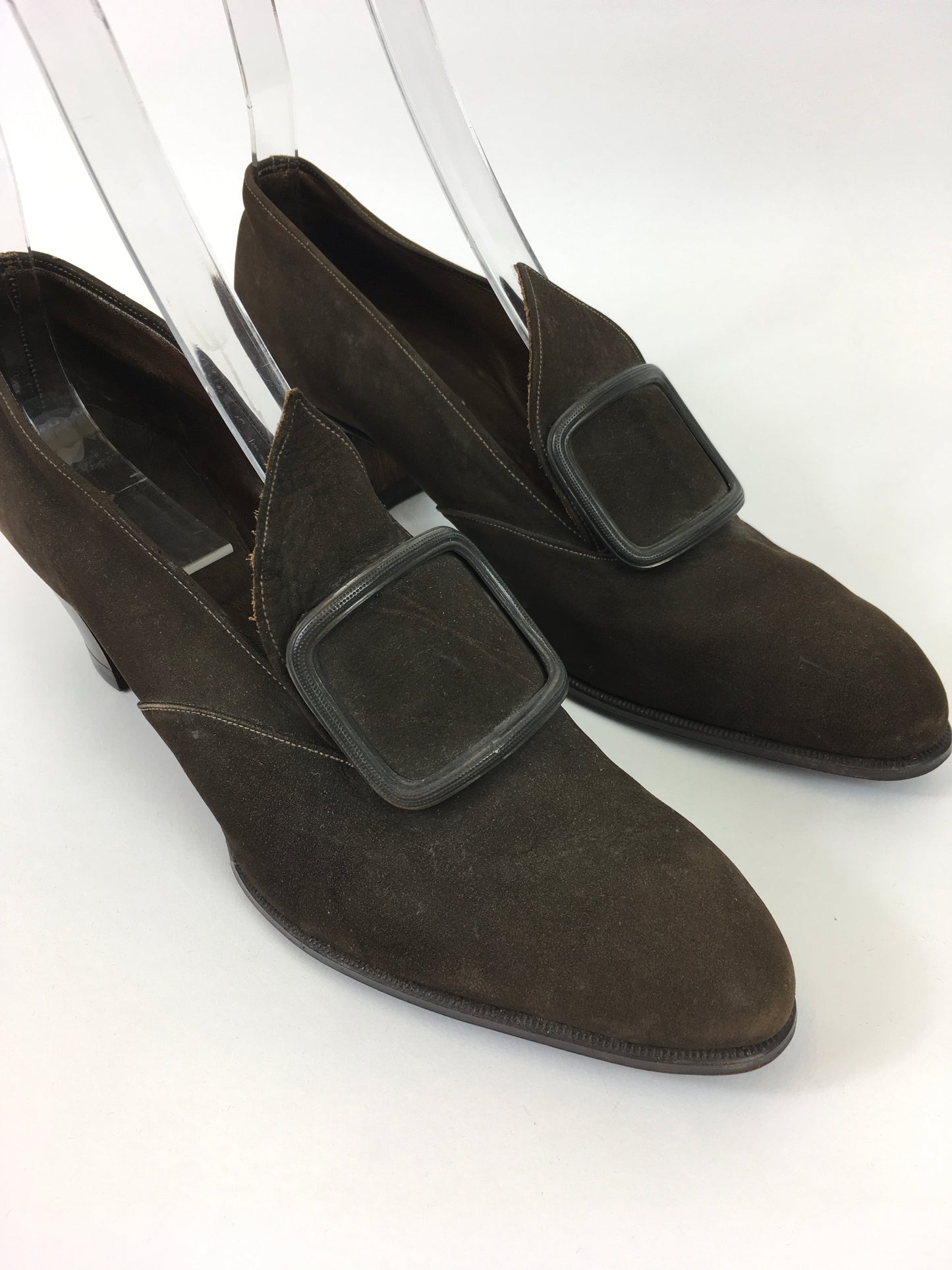 Original 1940’s Brown Suede Shoes - Made By ‘ Lotus ‘ A UK 5 / 5 1/2