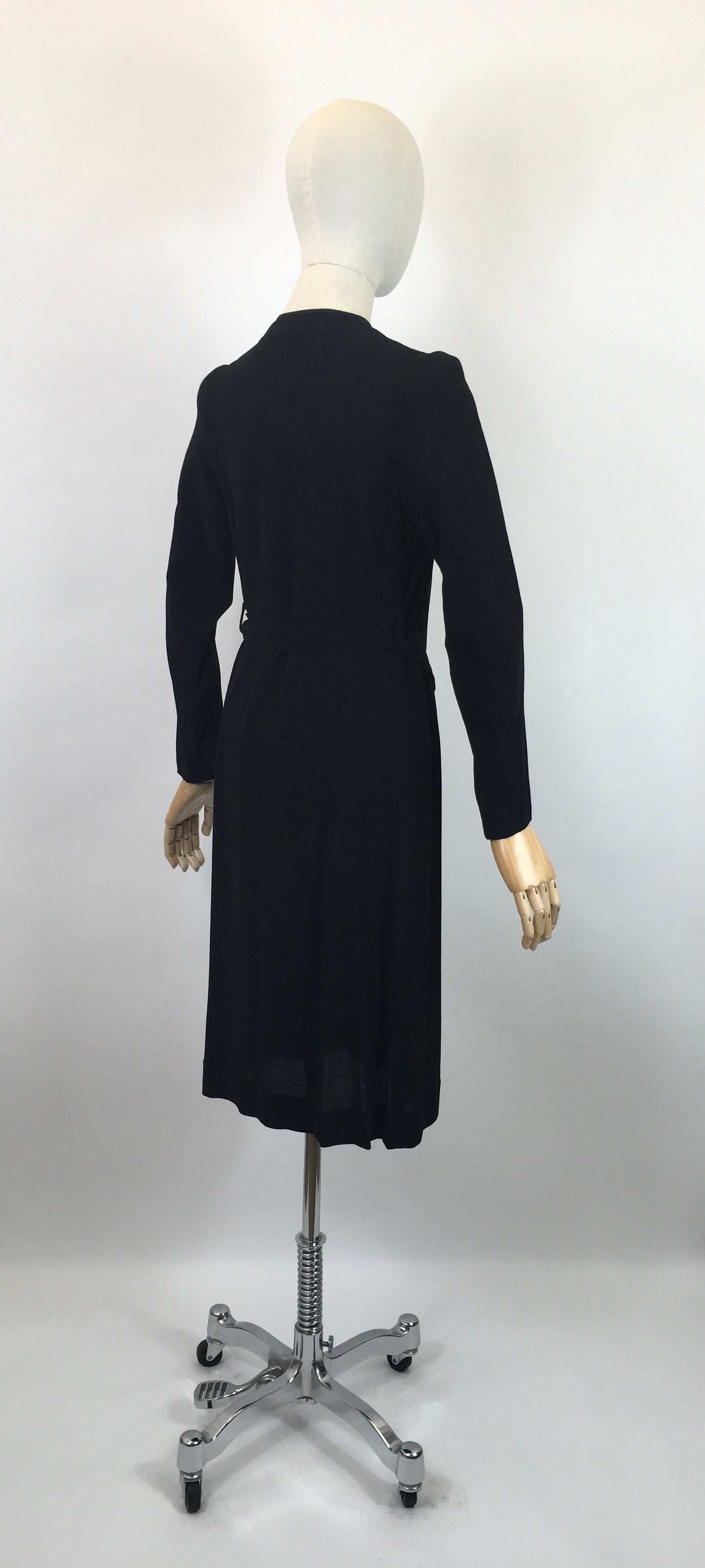 Original 1930's Summer Coat in Black Crepe - With Exquisite Scallop Edge