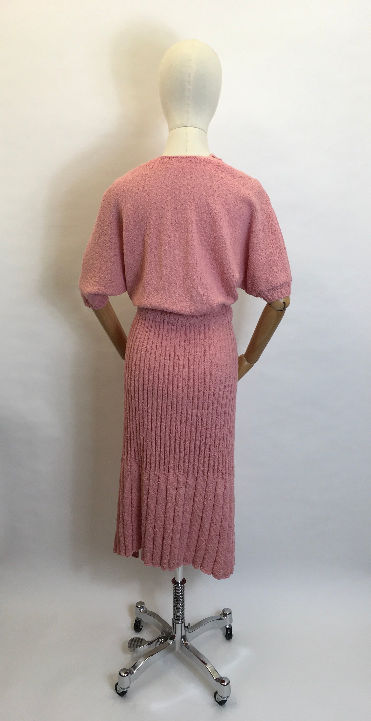 Original Late 1940’s Early 1950’s VOLUP Knitted Dress - Gorgeous Rose Pink