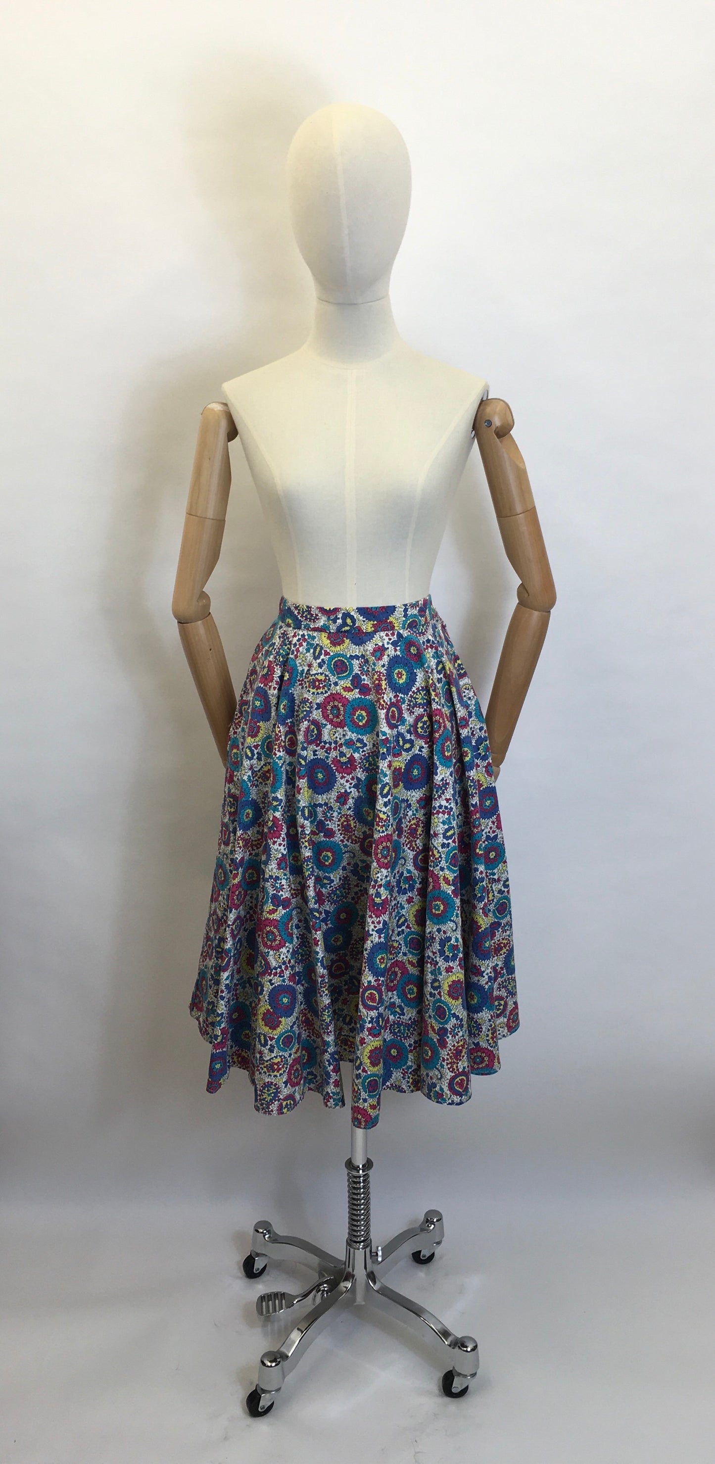 Original 1950's ' St. Michael ' Skirt - Made From A Beautiful Paisley Cotton
