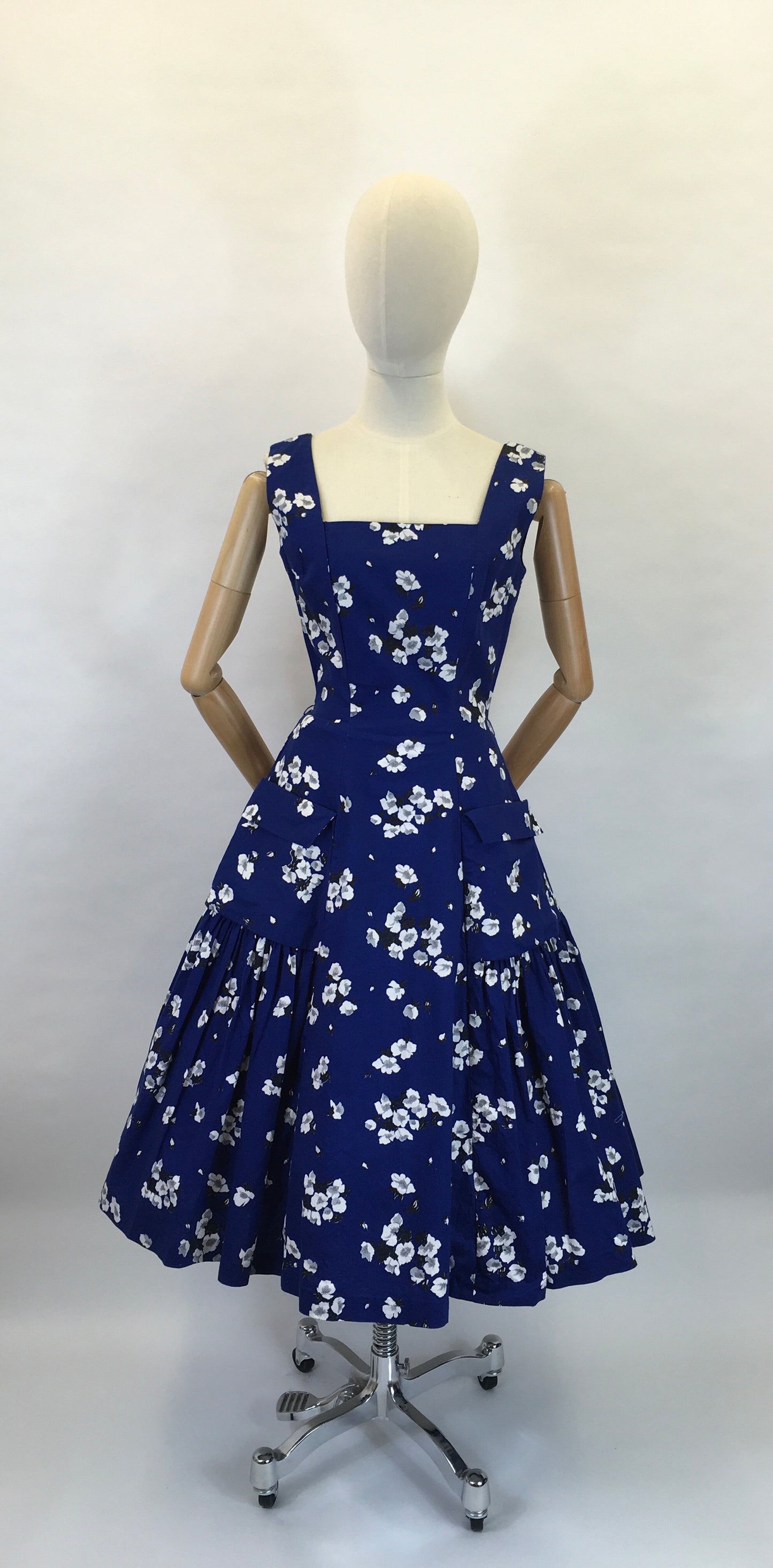 Original 1950’s STUNNING ‘ Horrockses Fashions ‘ Cotton Dress - In Rich Navy, Deep Charcoals and Soft Grey