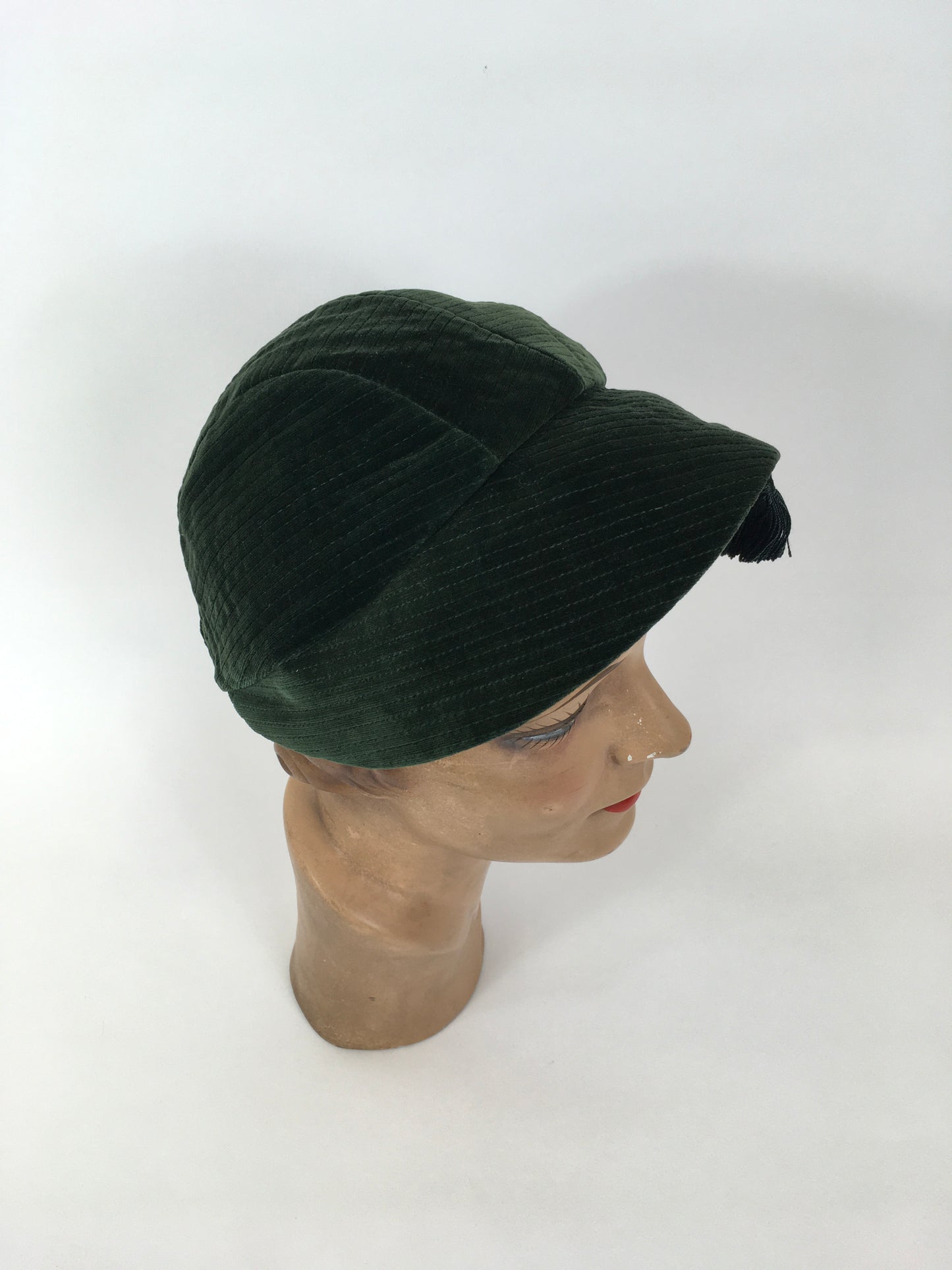 Original 1930’s Fabulous Sportswear Hat - In A Divine Rich Green Velvet with Tassel