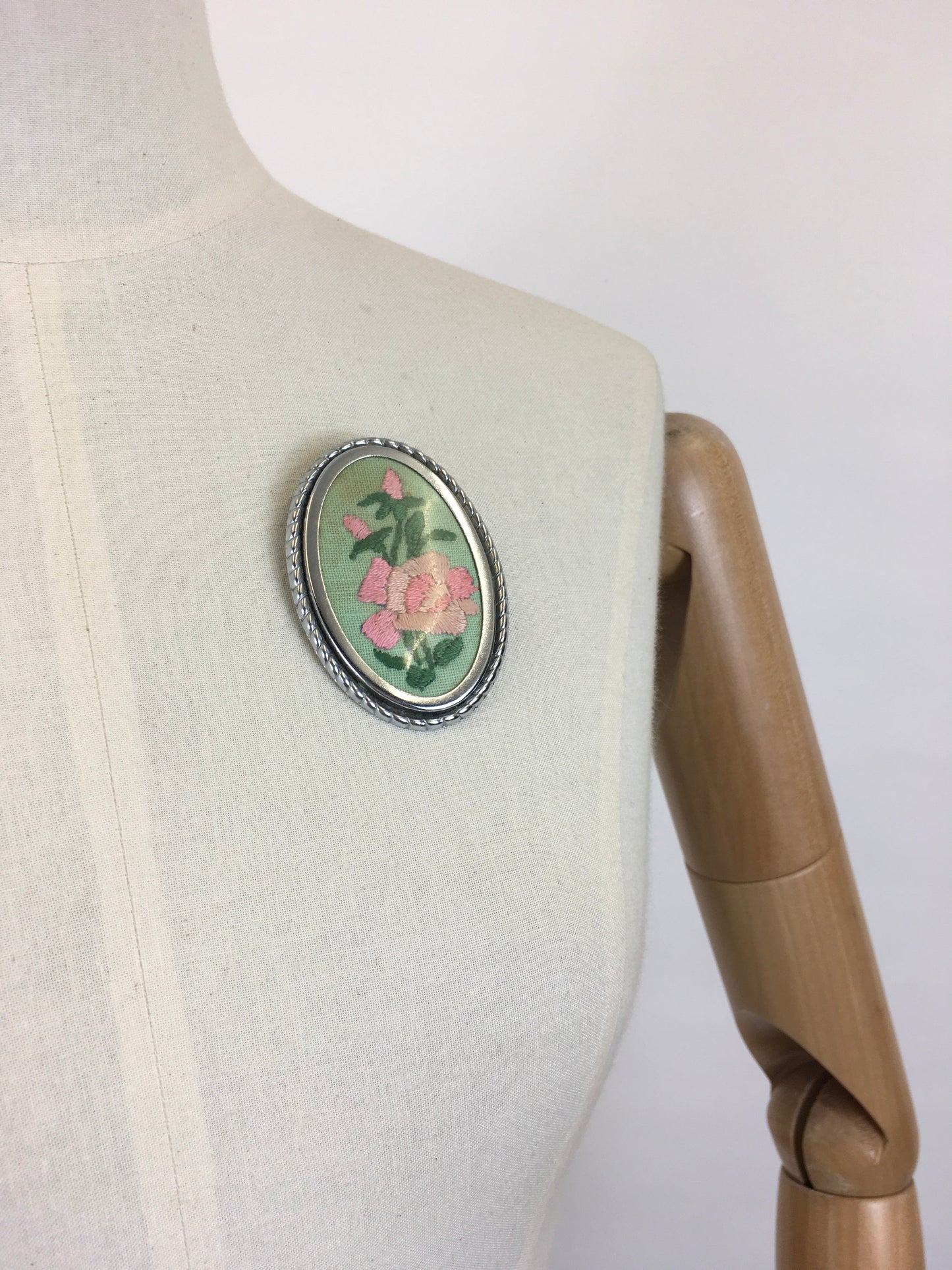 Original 1940’s / 1950’s Beautiful Floral Embroidered Brooch - In Springtime Touches of Pastel Pinks and Mint Green